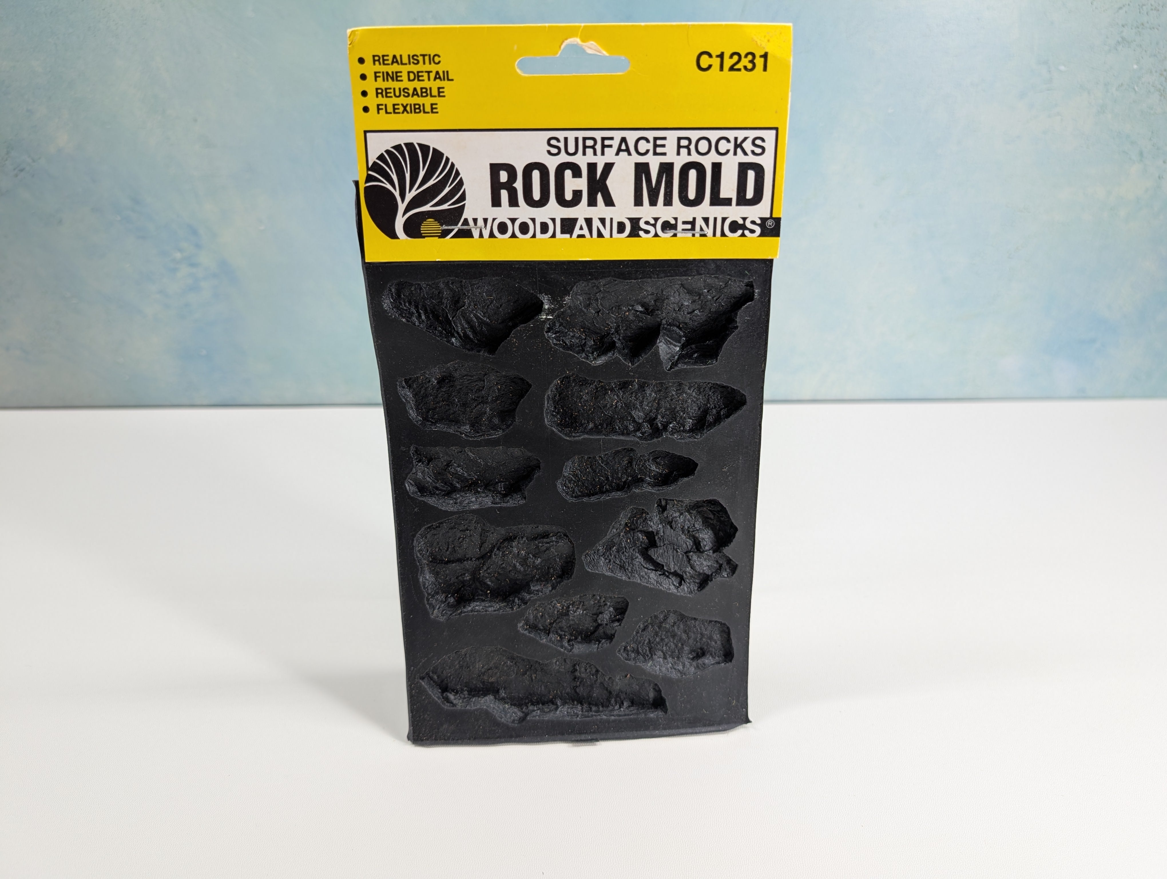 USED Woodland Scenics C1231 HO Scale Rock Mold - Surface Rocks