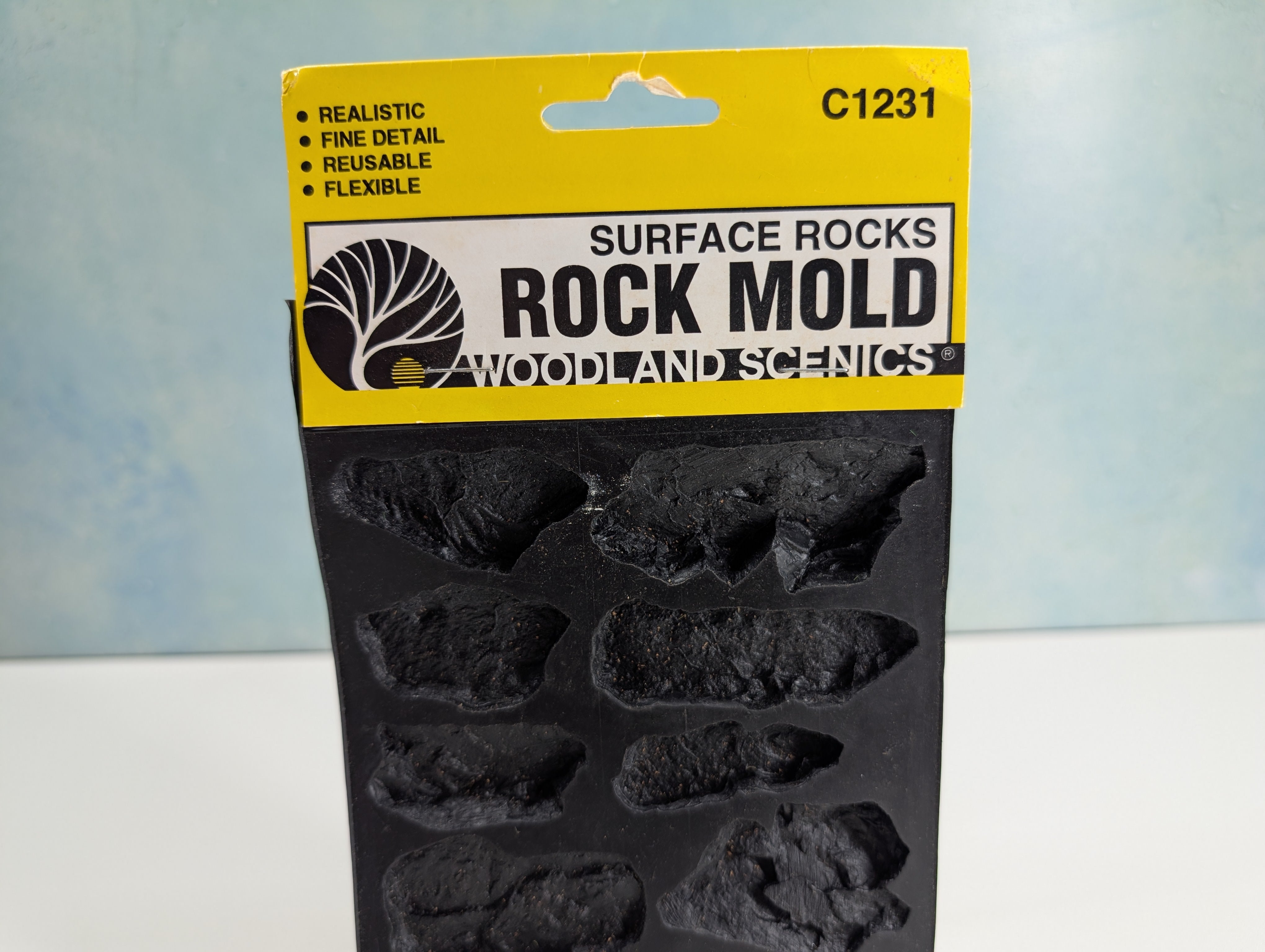 USED Woodland Scenics C1231 HO Scale Rock Mold - Surface Rocks