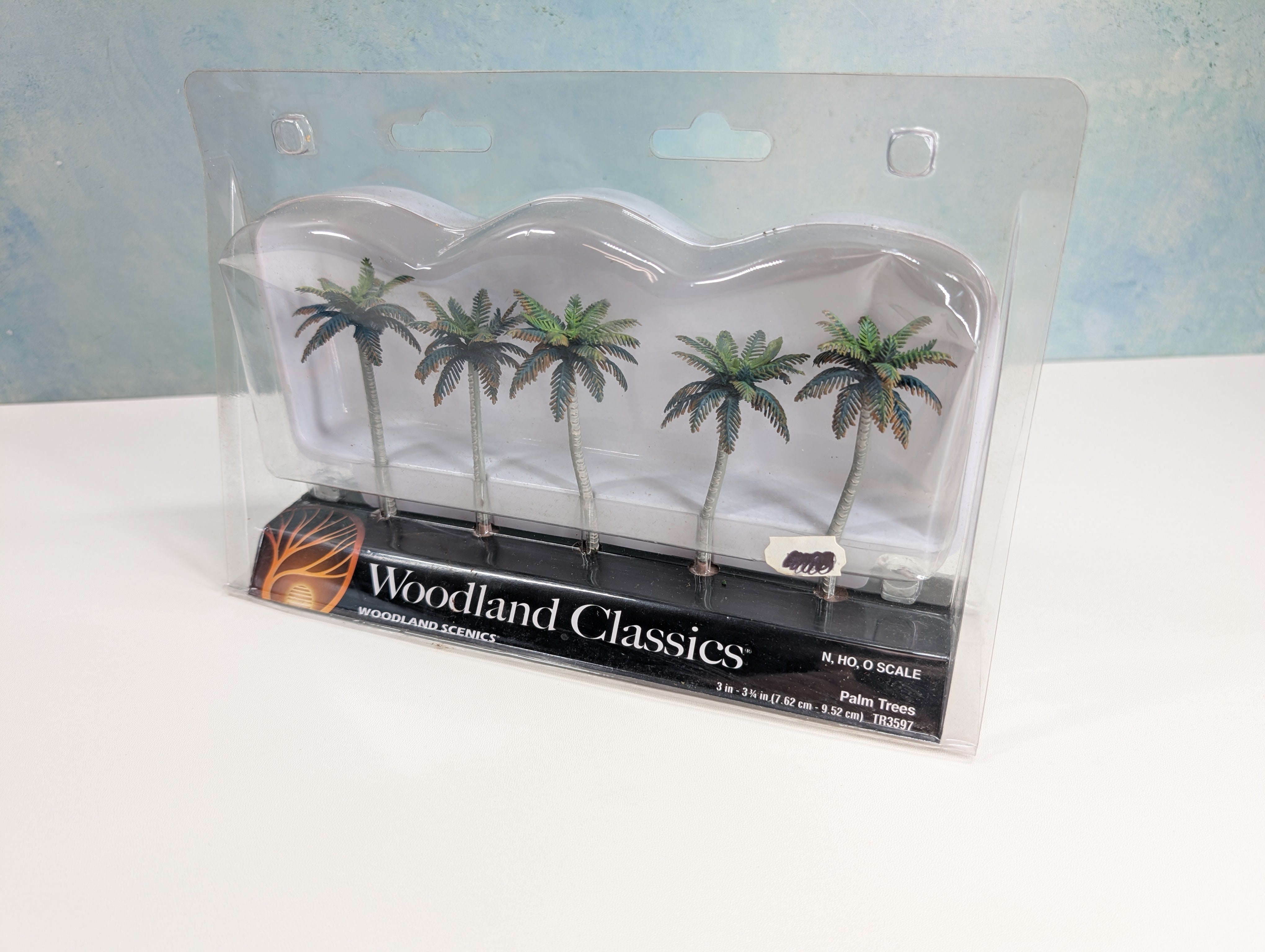 USED Woodland Scenics TR3597 MULTI Scale Palm Trees 3" to 3.75" (N, HO, O) (5 pcs)