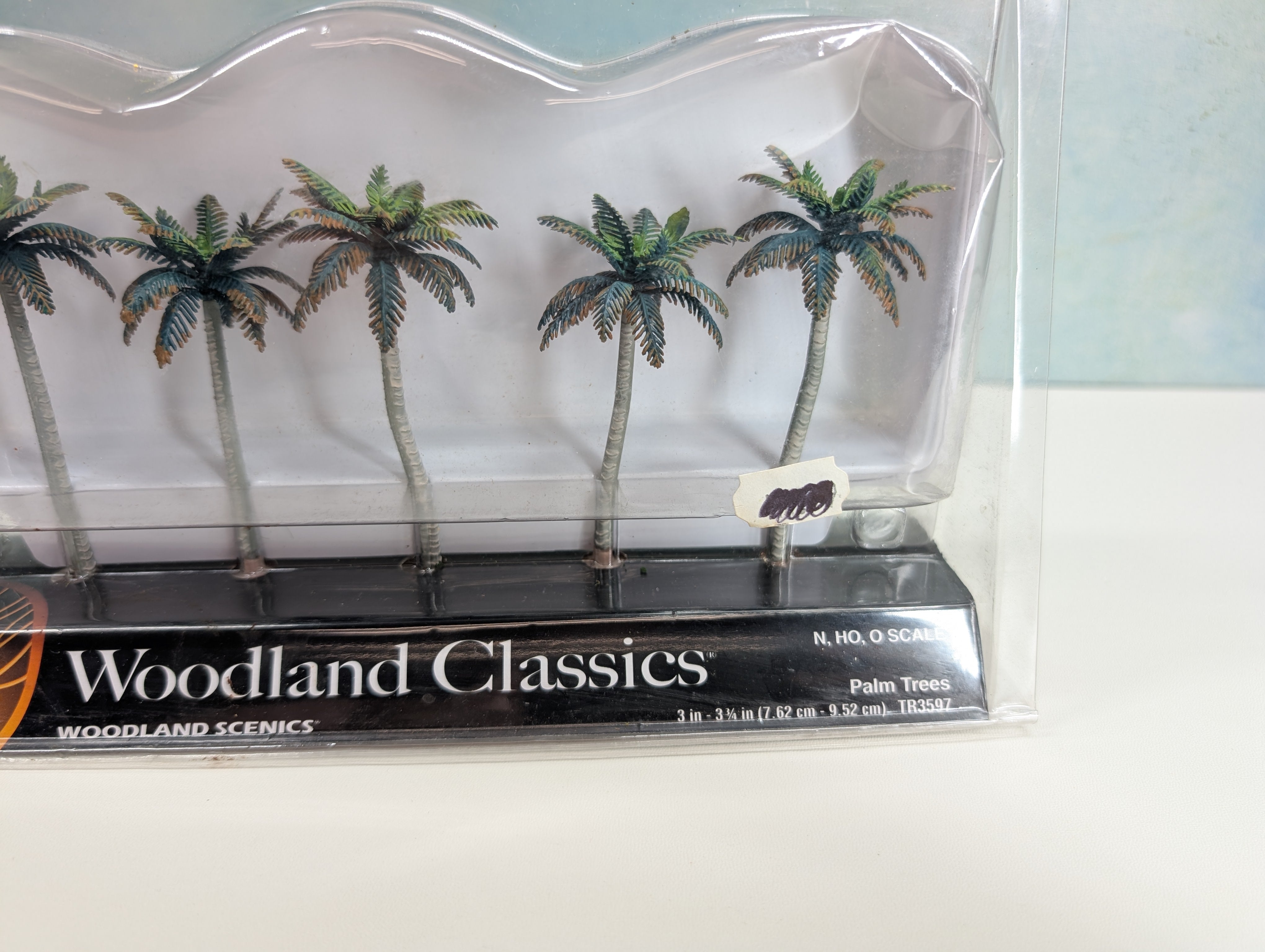 USED Woodland Scenics TR3597 MULTI Scale Palm Trees 3" to 3.75" (N, HO, O) (5 pcs)