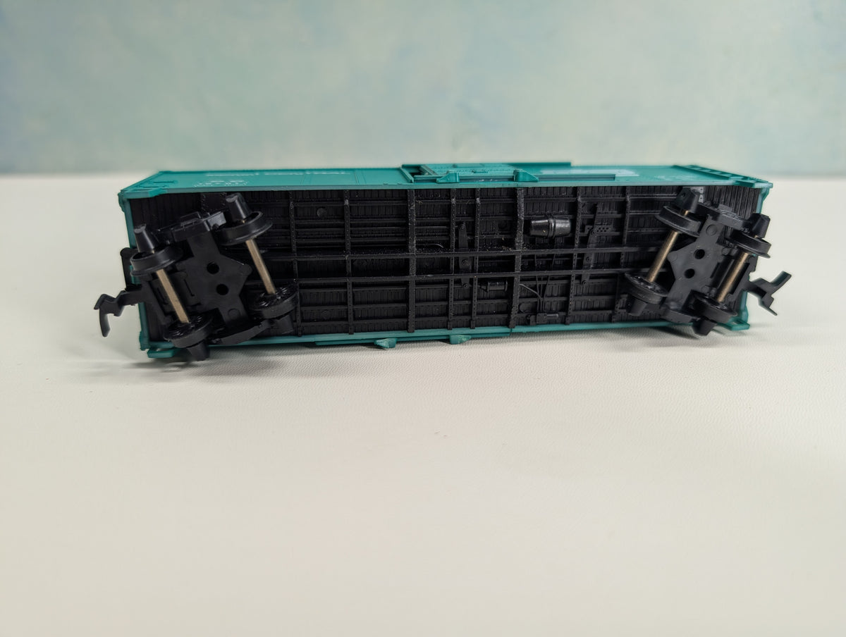 USED AHM HO Scale 40' Box Car Penn Central PC #167012