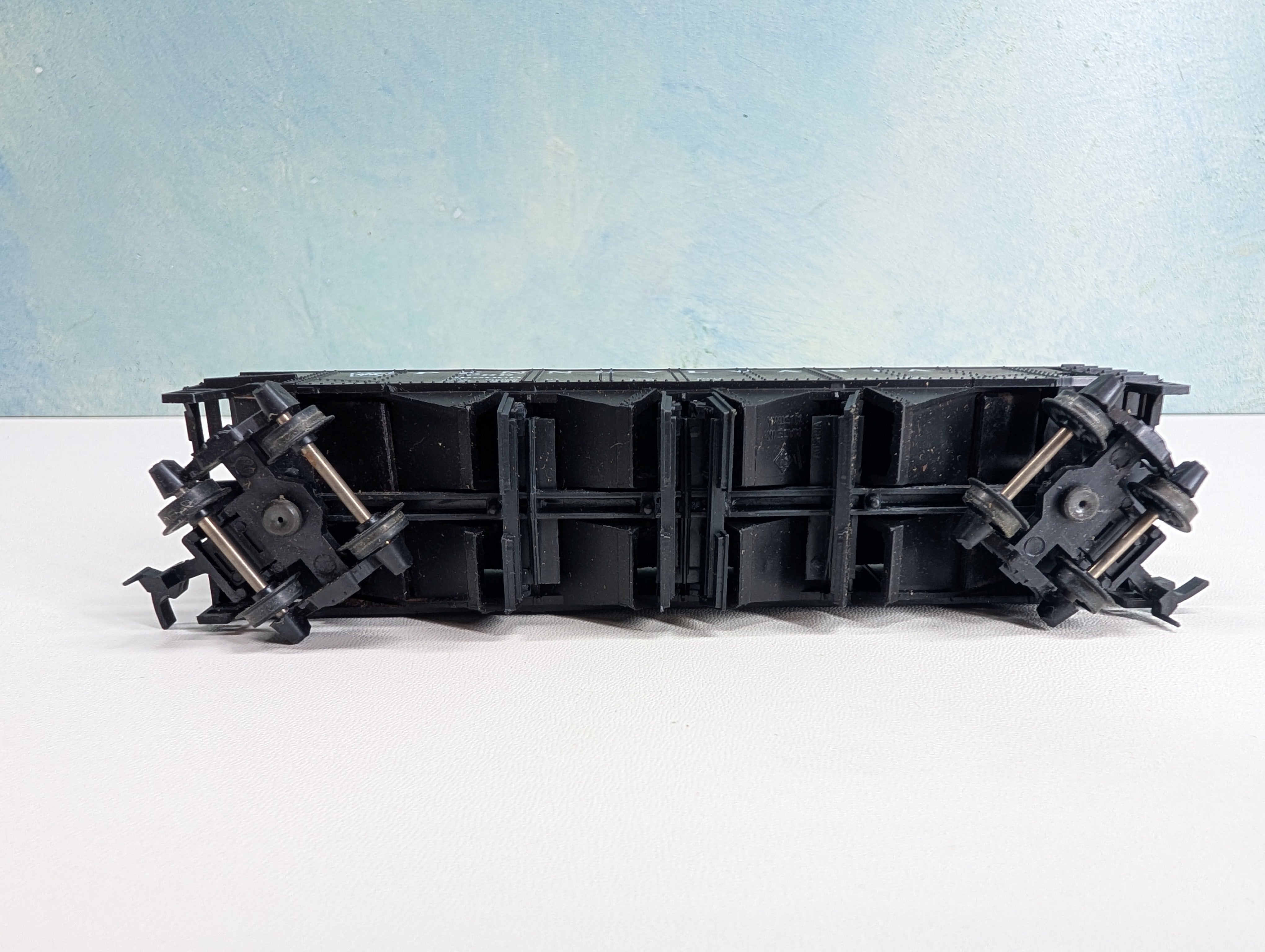 USED HO Scale Operating Quad Hopper w/ Load Pennsylvania PRR #665000