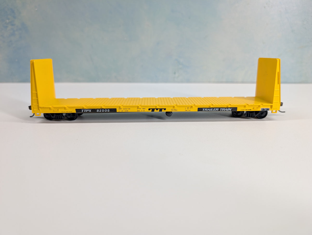 USED Roundhouse 1301 HO Scale 60' Bulkhead Flat Car Trailer Train TTPX #82505