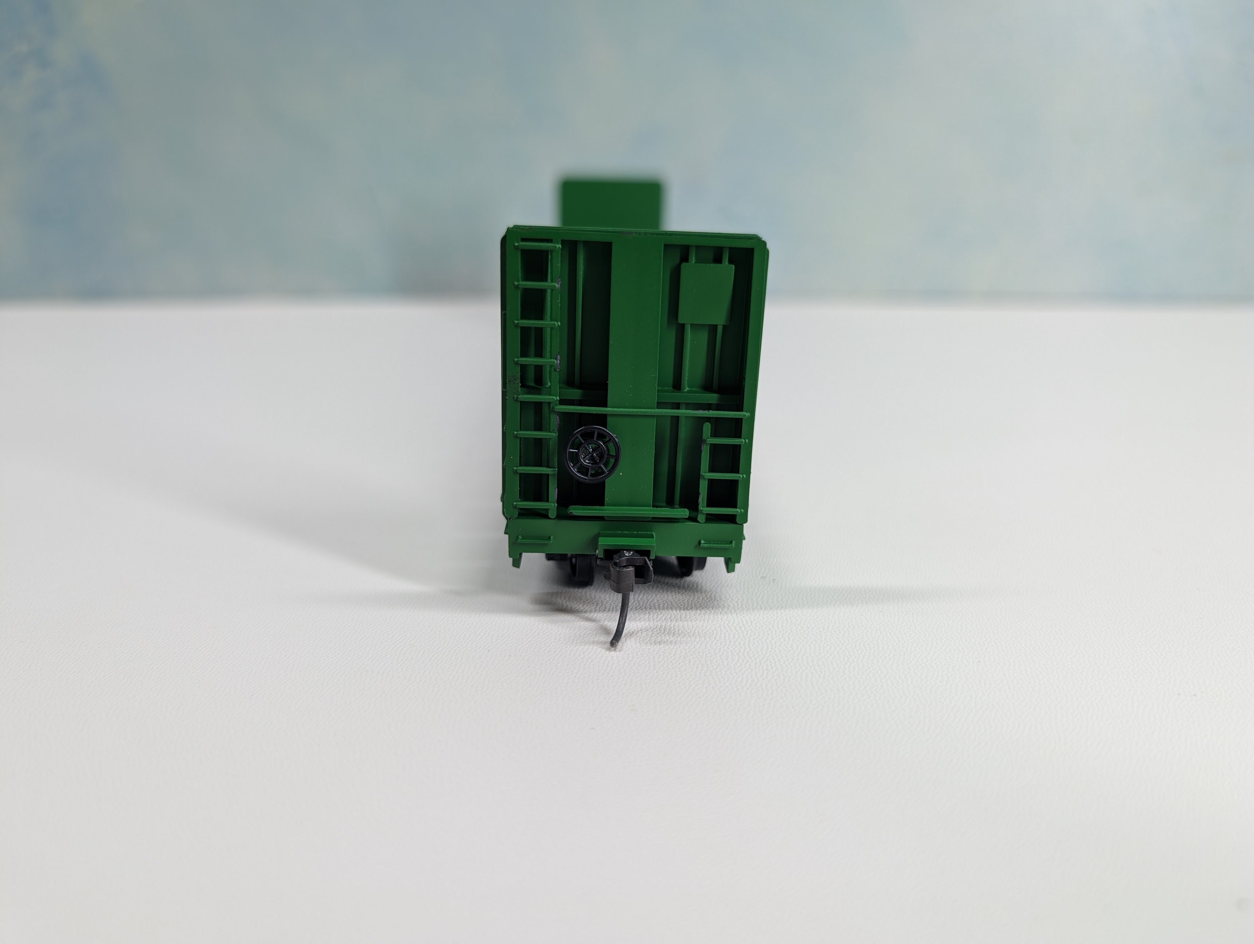 USED Roundhouse 1302 HO Scale 60' Bulkhead Flat Car Burlington Northern BN #621760