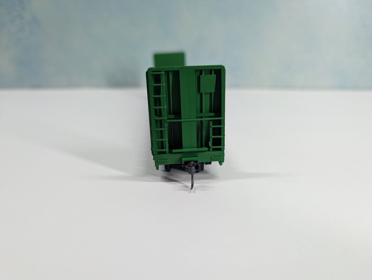 USED Roundhouse 1302 HO Scale 60' Bulkhead Flat Car Burlington Northern BN #621760