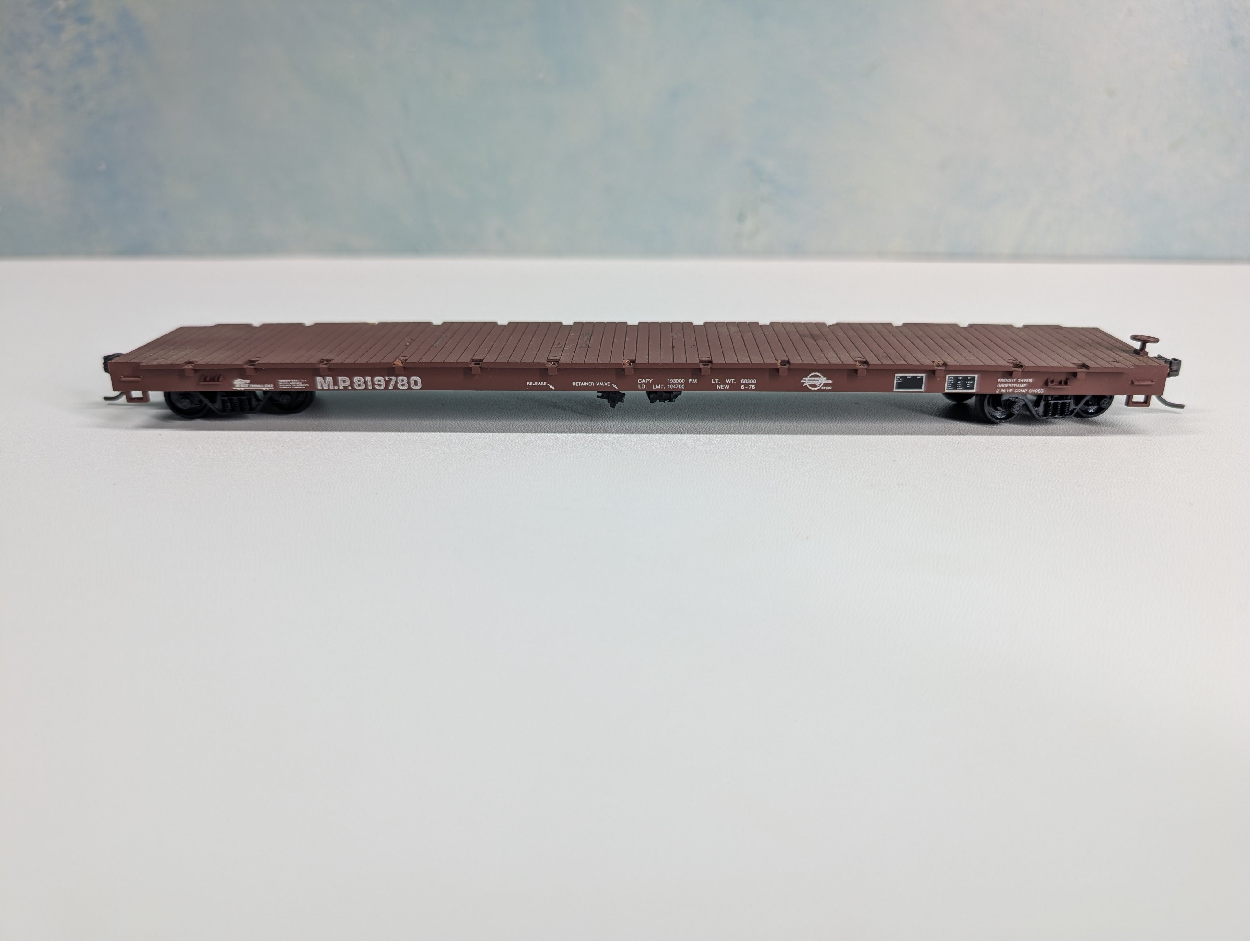 USED Roundhouse 1285 HO Scale 60' Bulkhead Flat Car Missouri Pacific MP #819780