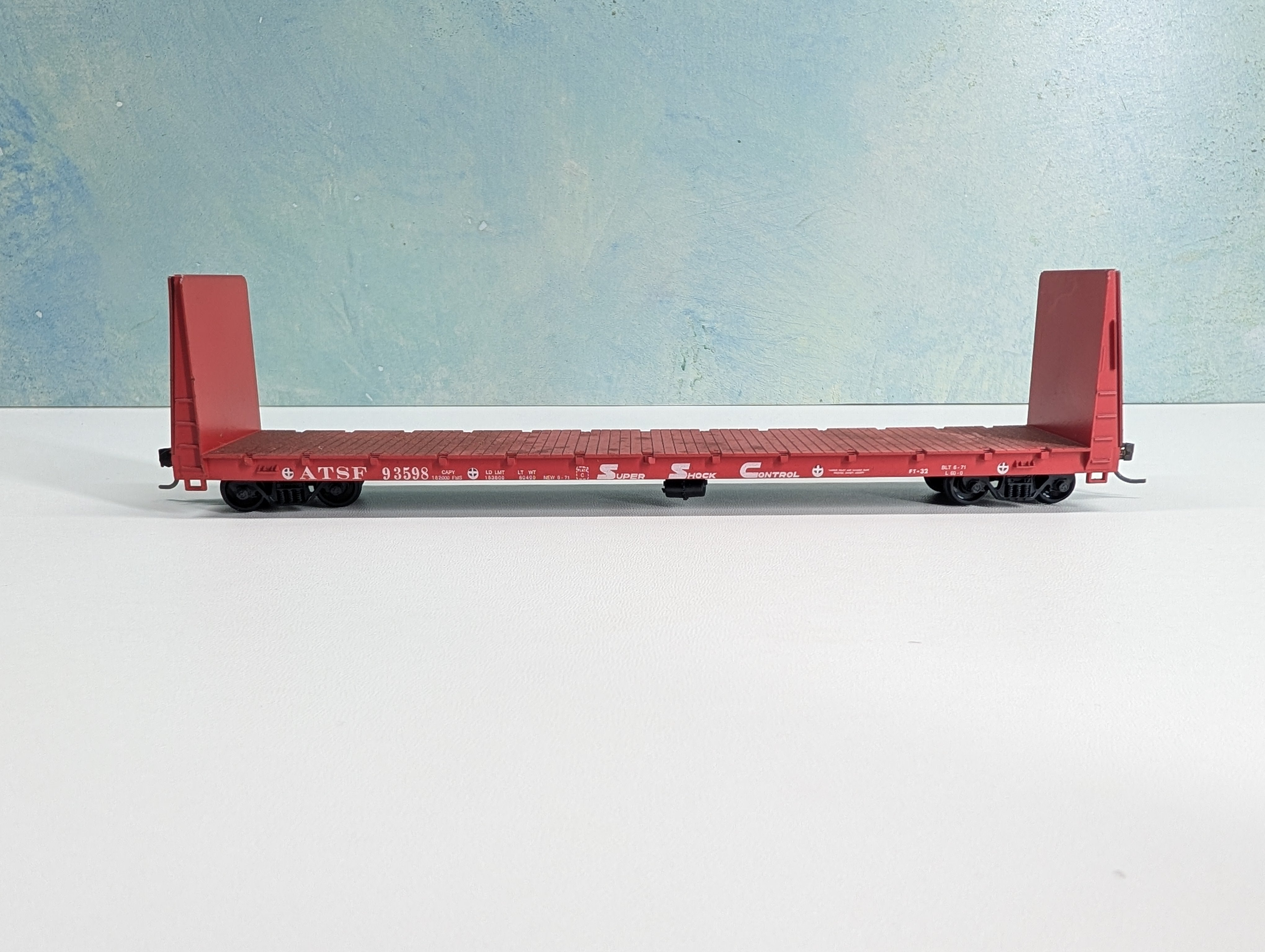USED Roundhouse 1311 HO Scale 60' Bulkhead Flat Car Santa Fe ATSF #93598