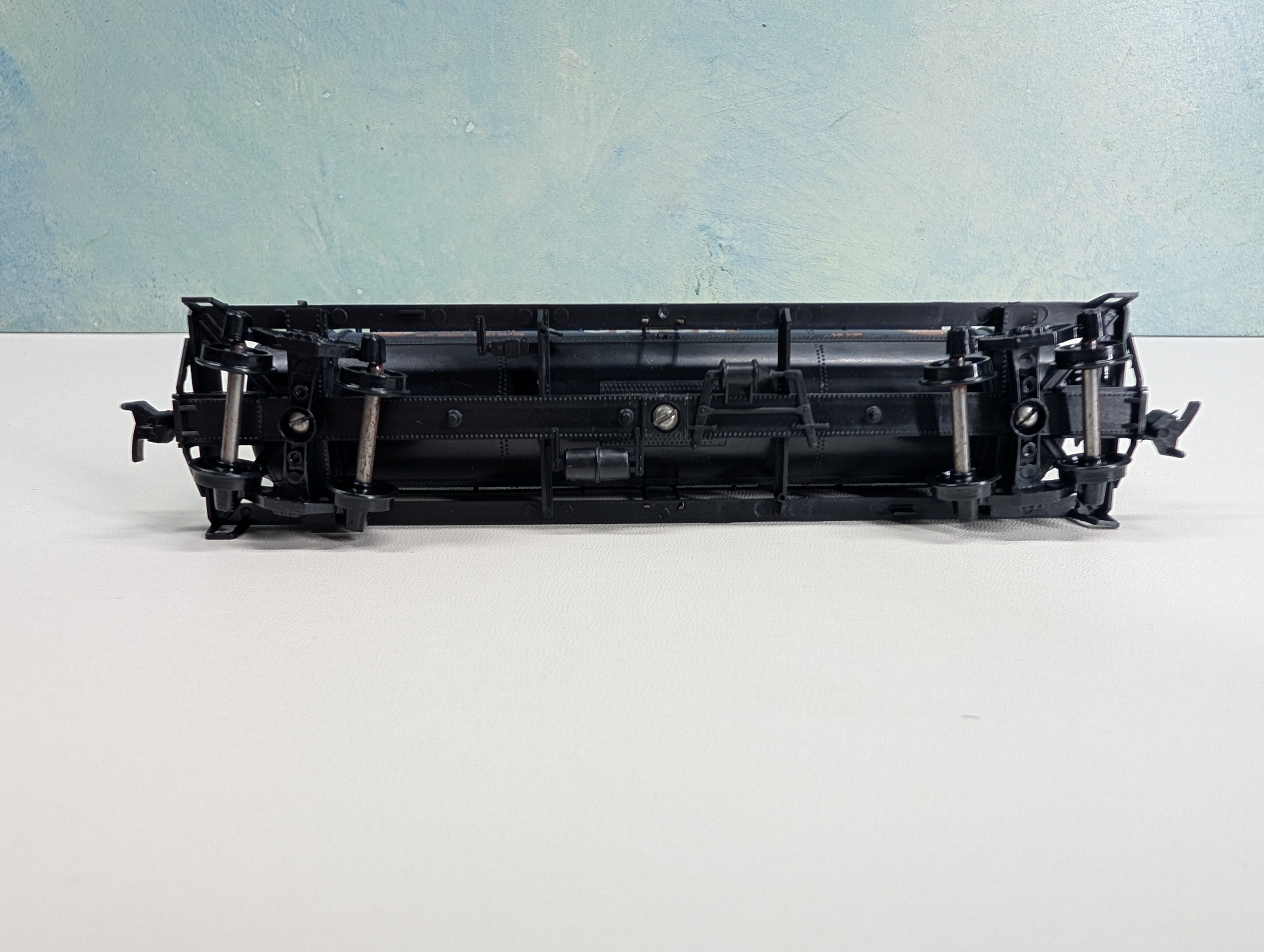 USED Athearn HO Scale 3 Dome Tank Car Union Oil UCOX #10171
