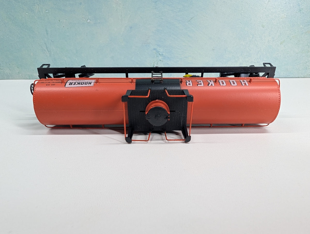 USED Athearn HO Scale Chemical Tank Car Hooker HOKX #56656