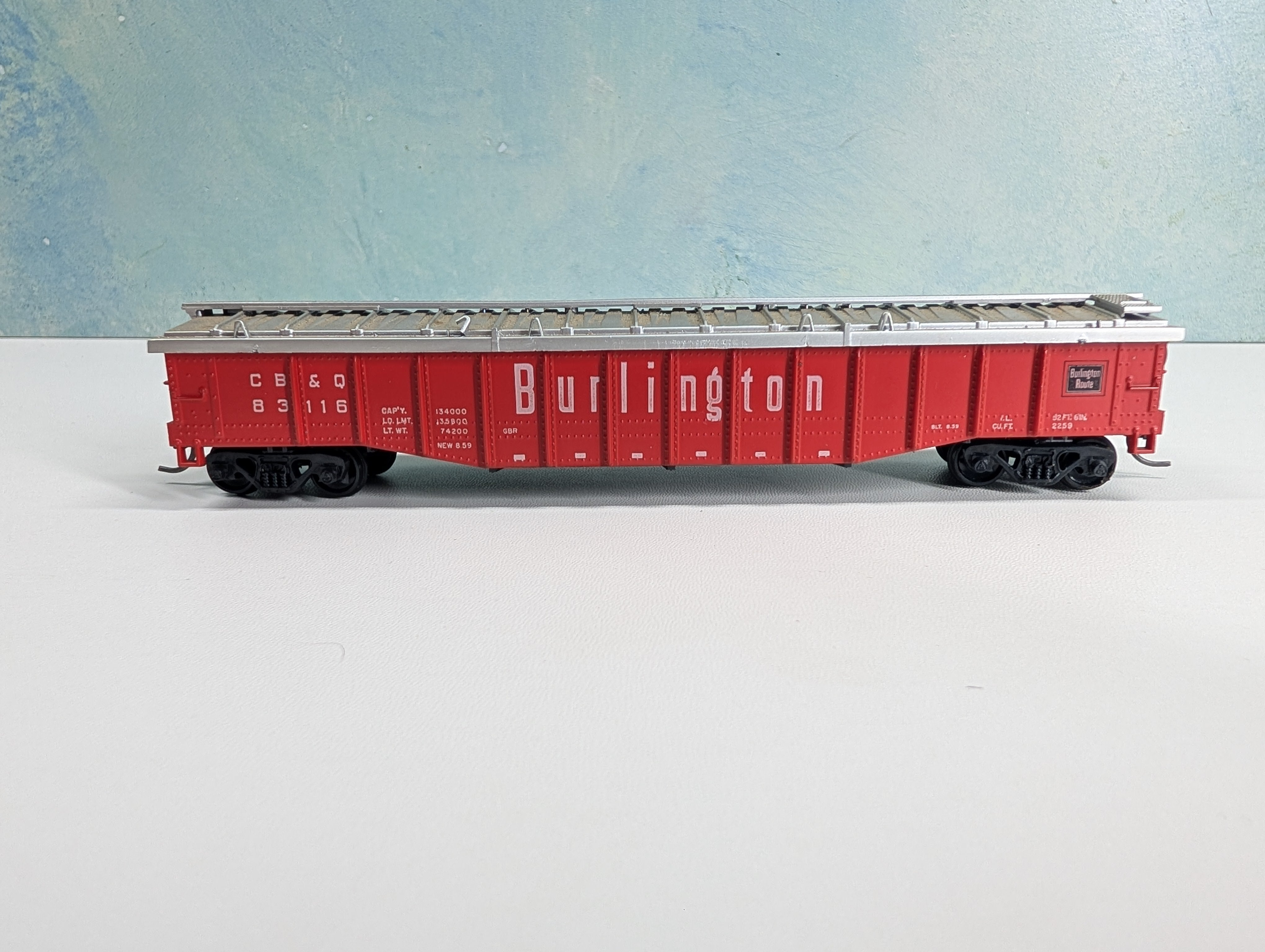 USED Athearn HO Scale 50' Covered Gondola Burlington CB&Q #83116