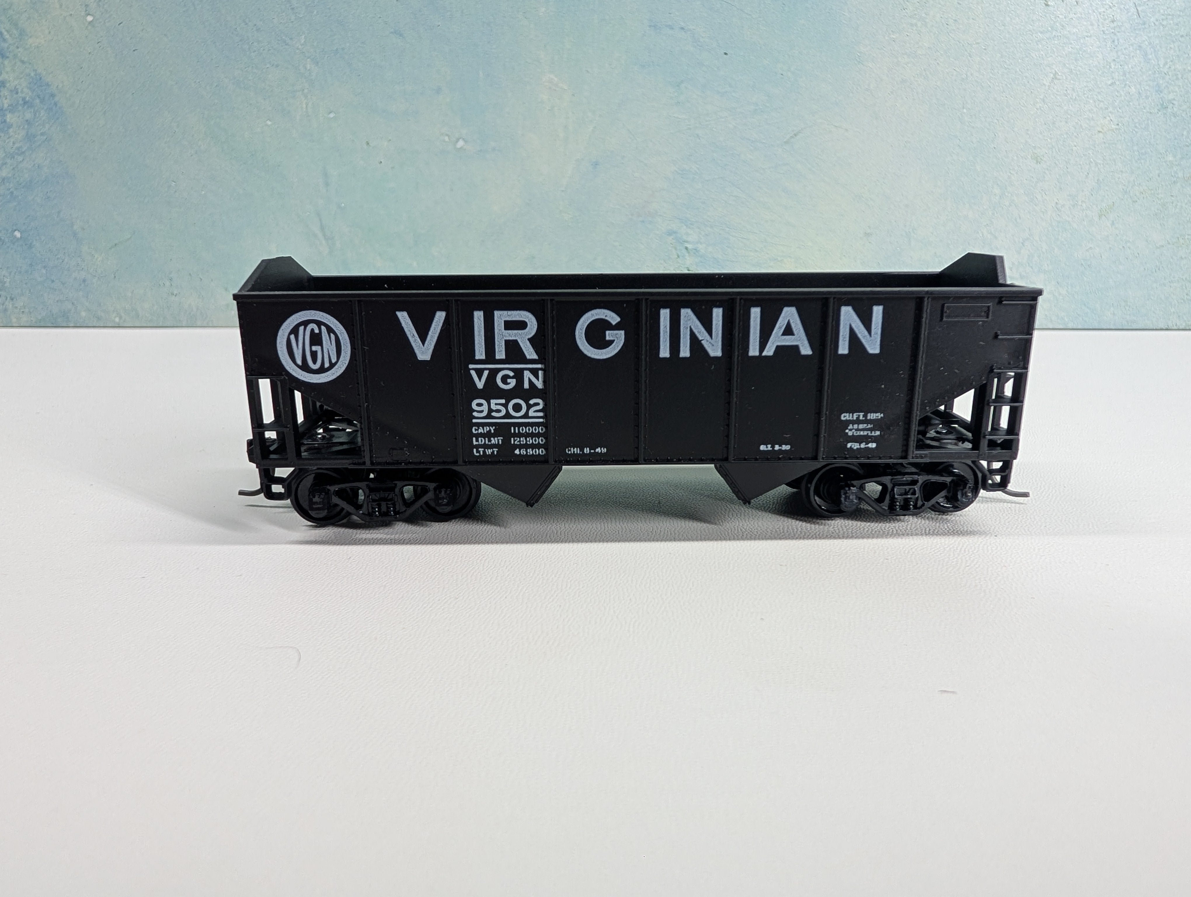 USED Athearn HO Scale 34' Ribbed-Side Hopper Virginian VGN #9502