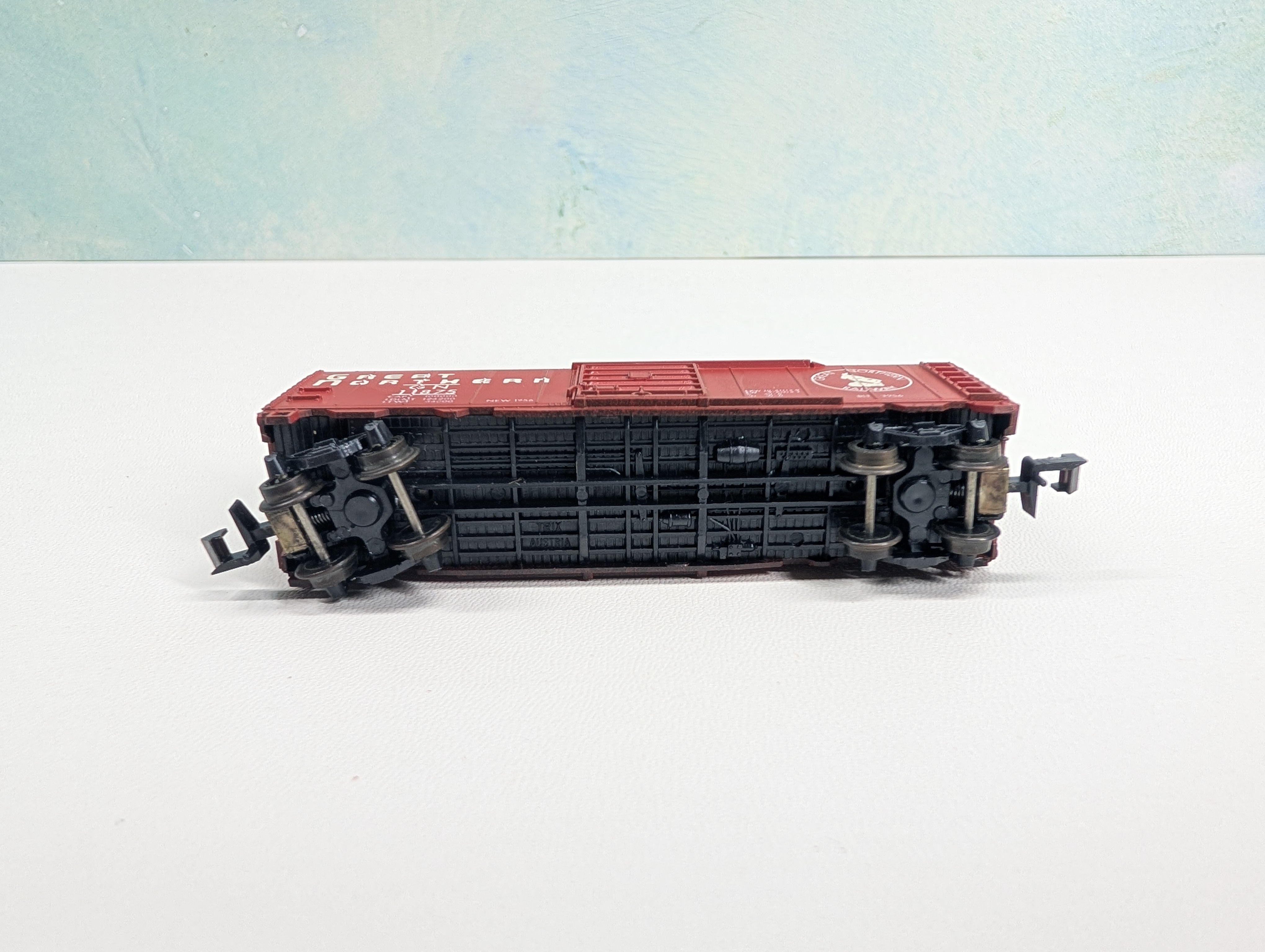 USED Postage Stamp Trains Aurora N Scale Box Car Great Northern GN #11875