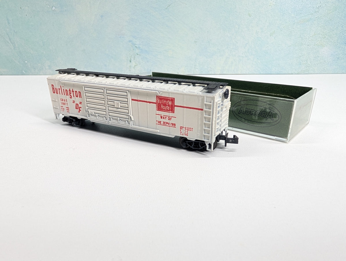 USED Postage Stamp Trains Aurora N Scale 50' DD Box Car Burlington CB&Q #18517 White