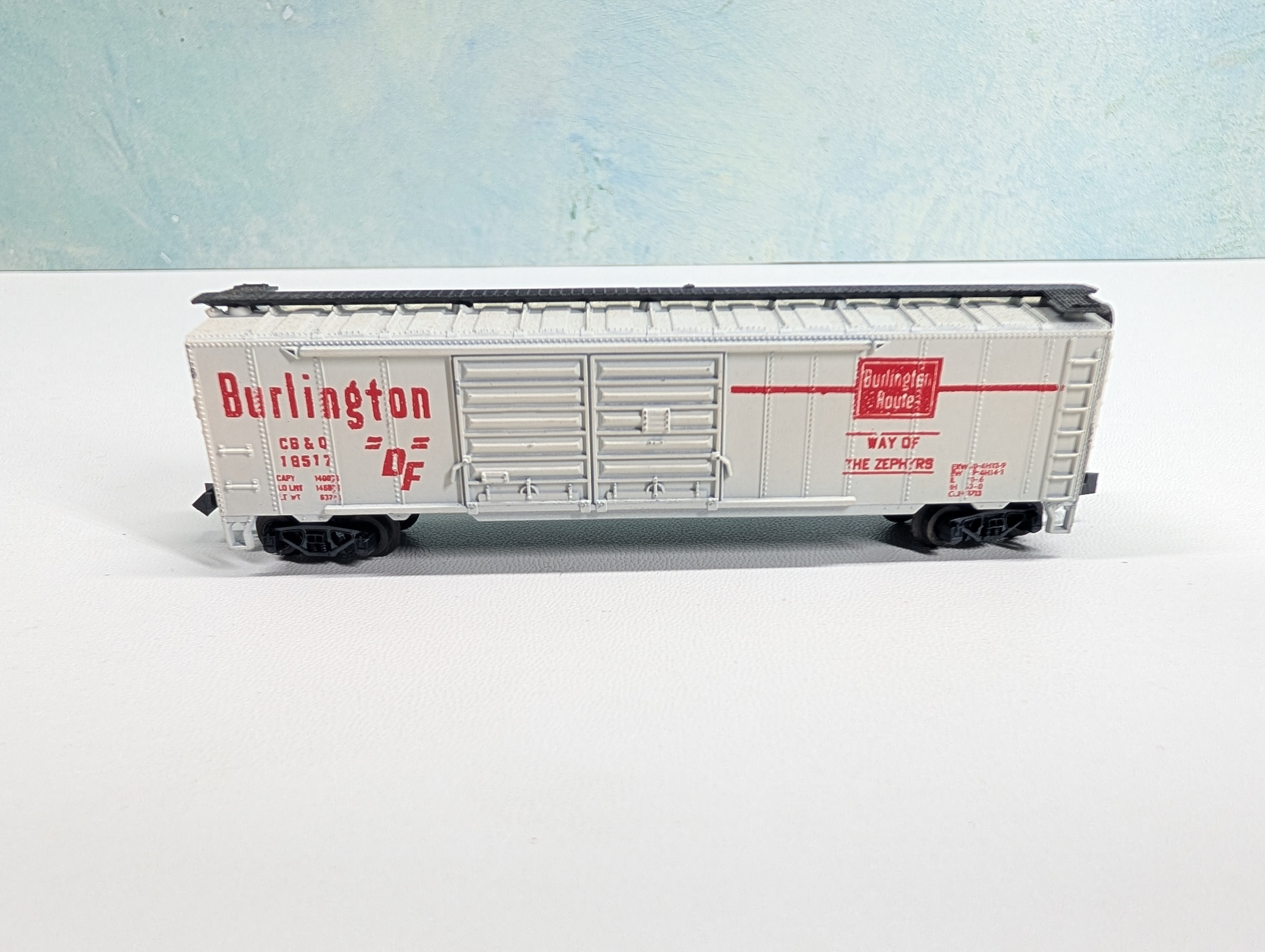 USED Postage Stamp Trains Aurora N Scale 50' DD Box Car Burlington CB&Q #18517 White