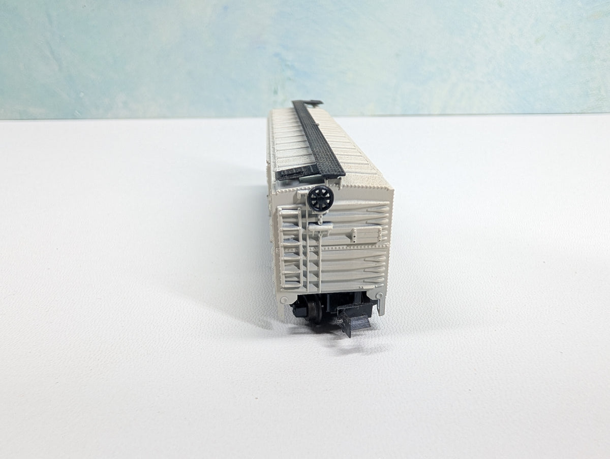 USED Postage Stamp Trains Aurora N Scale 50' DD Box Car Burlington CB&Q #18517 White