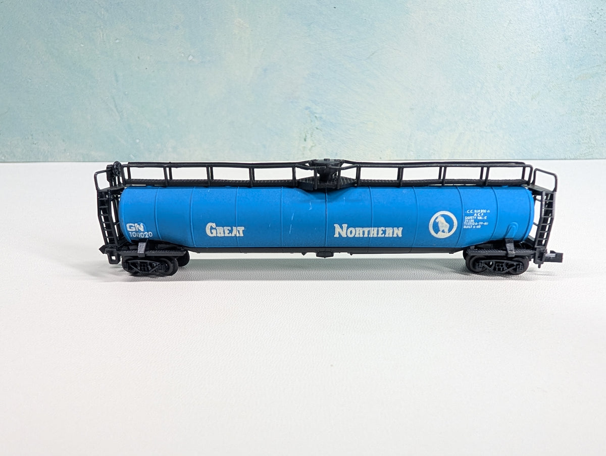 USED Postage Stamp Trains Aurora N Scale Jumbo Tank Car Great Northern GN #100020