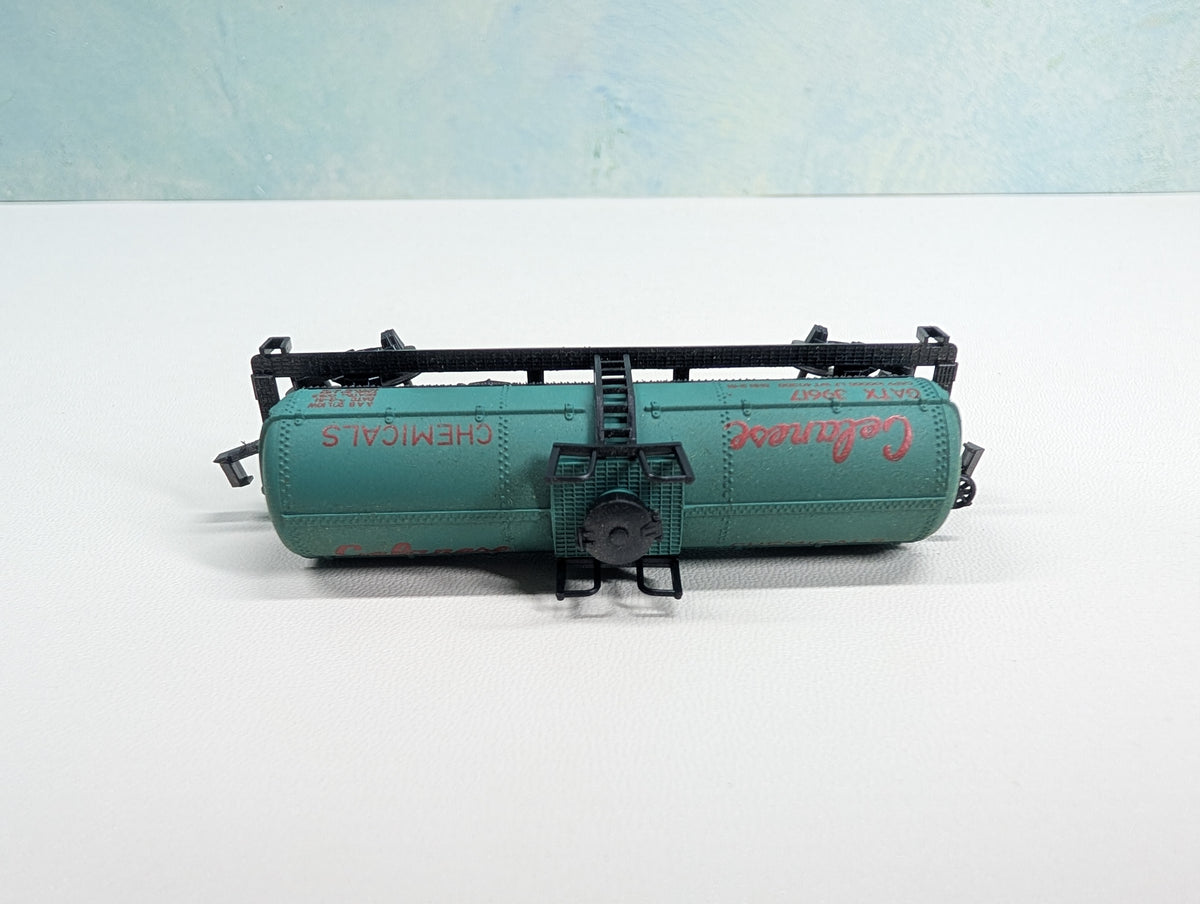 USED Postage Stamp Trains Aurora N Scale Tank Car Celanese Chemicals GATX #39617
