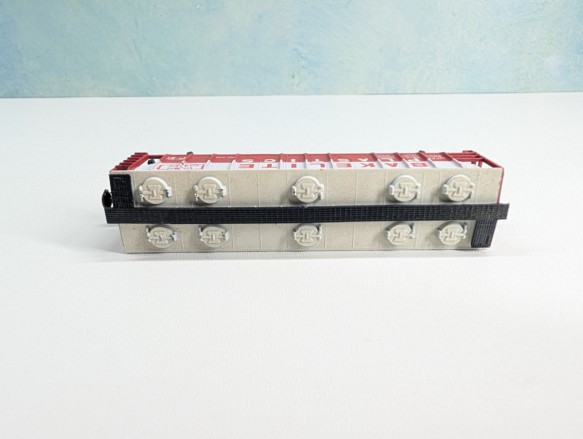USED Postage Stamp Trains Aurora N Scale 47' Covered Hopper Bakelite Plastics UCPX #3002 Union Carbide