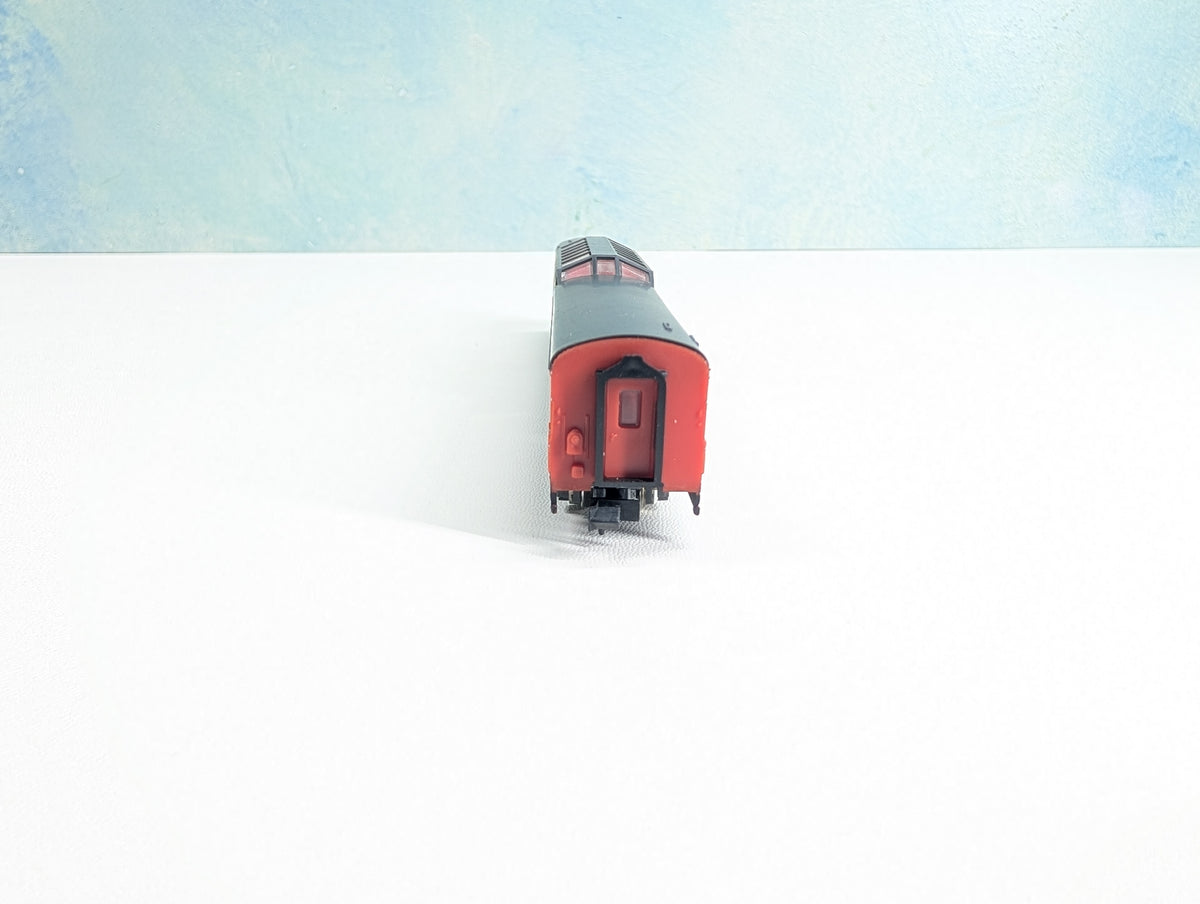 USED Con-Cor N Scale Dome Passenger Car Southern Pacific Lines Daylight