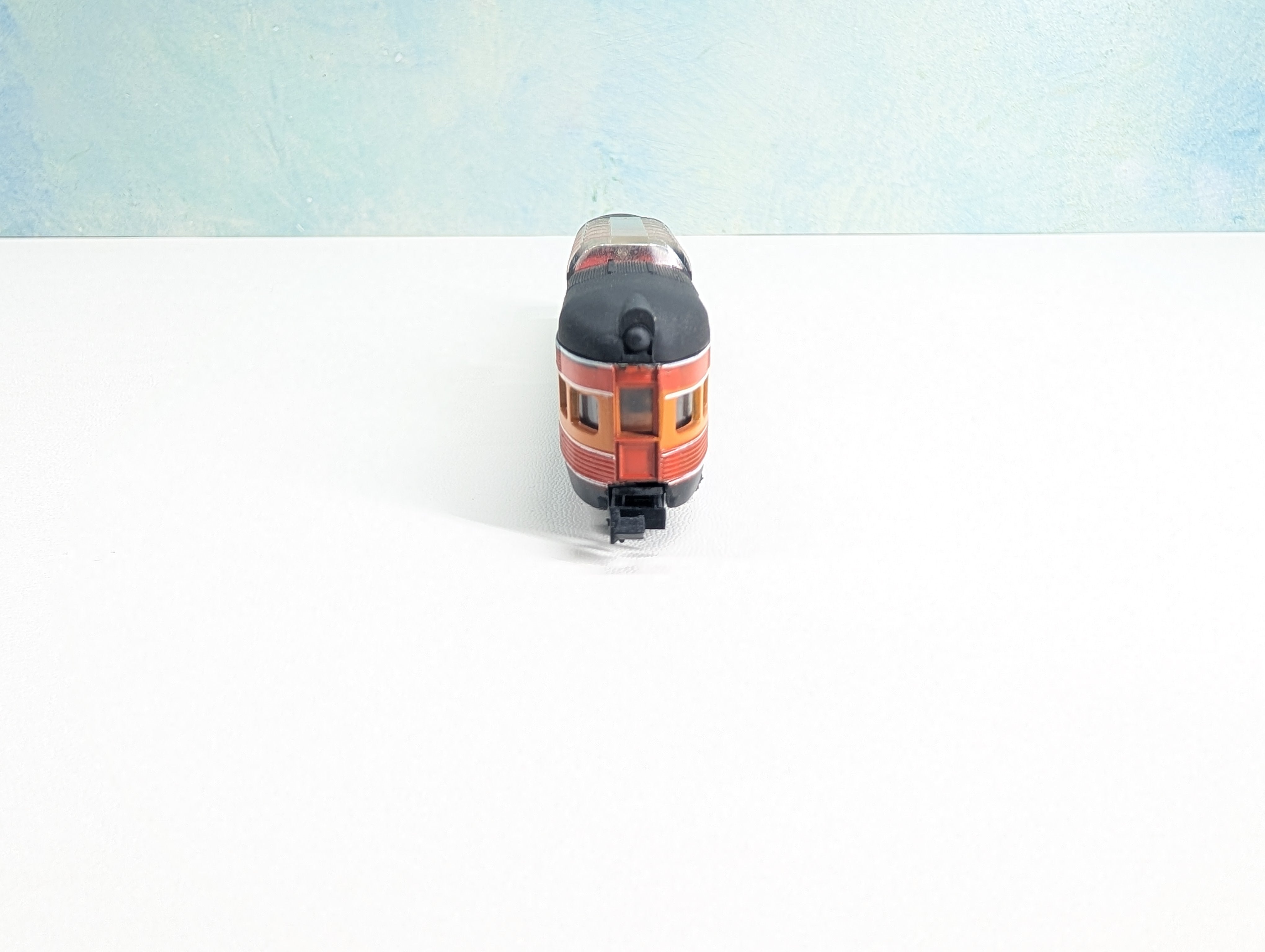 USED Con-Cor N Scale OBS Dome Passenger Car Southern Pacific Daylight