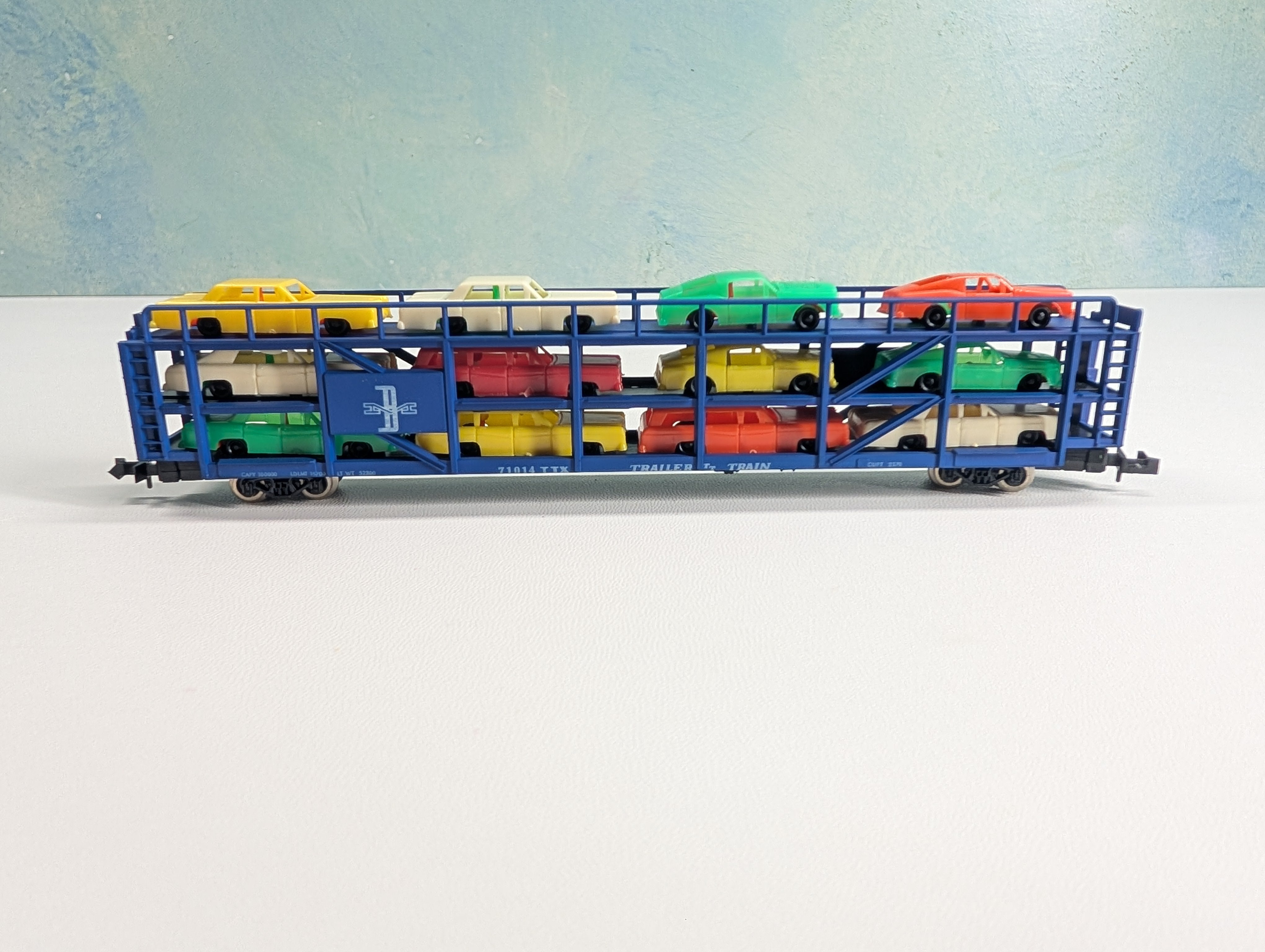 USED TRIX N Scale Auto Transporter w/ Vehicles Boston and Maine TTX #71014