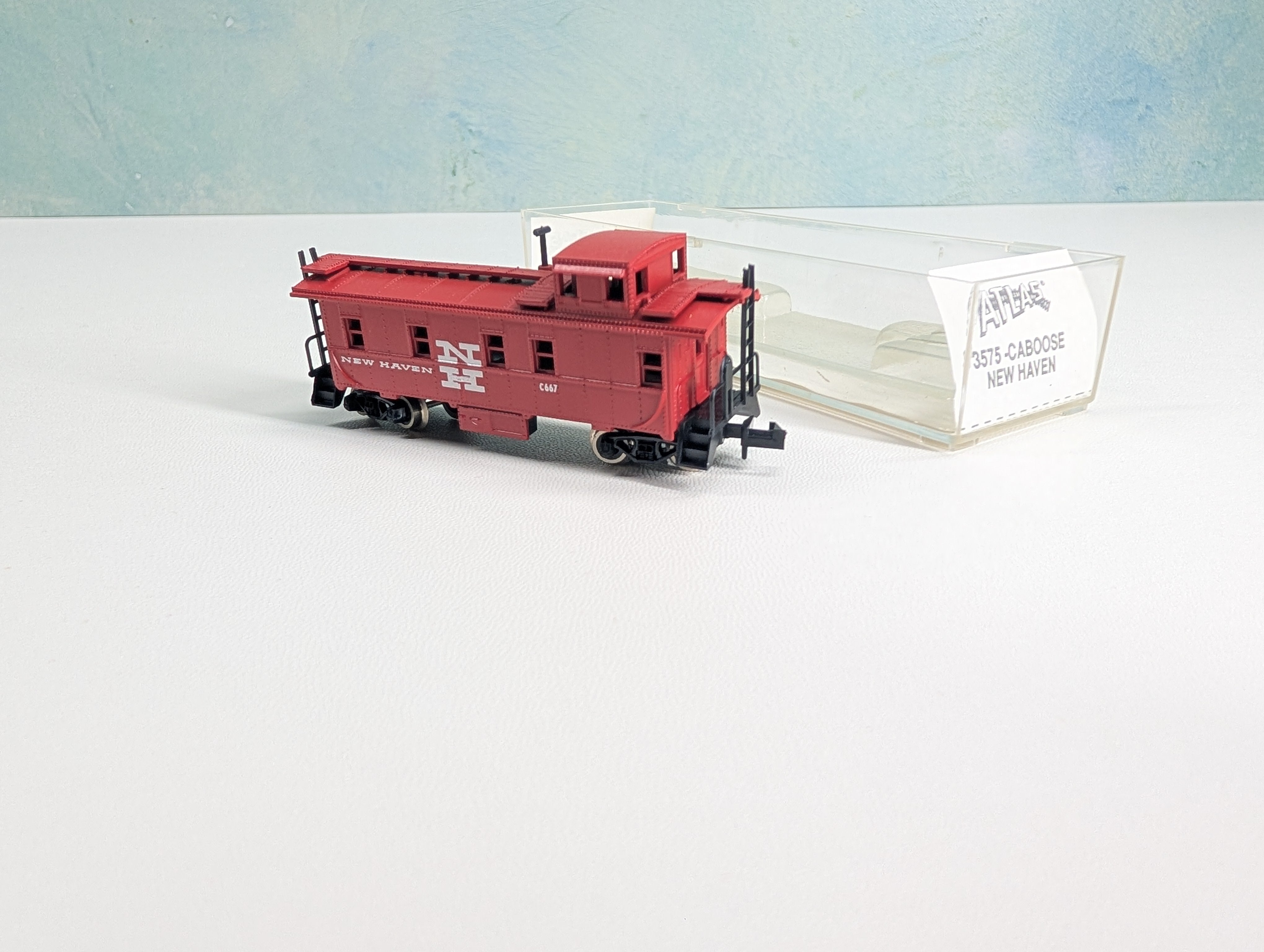 USED Atlas N Scale Caboose New Haven NH #C667