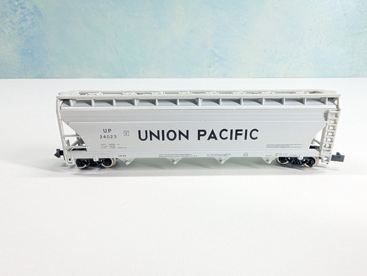 USED Atlas 3701 N Scale ACF Centerflow Hopper Union Pacific UP #24023