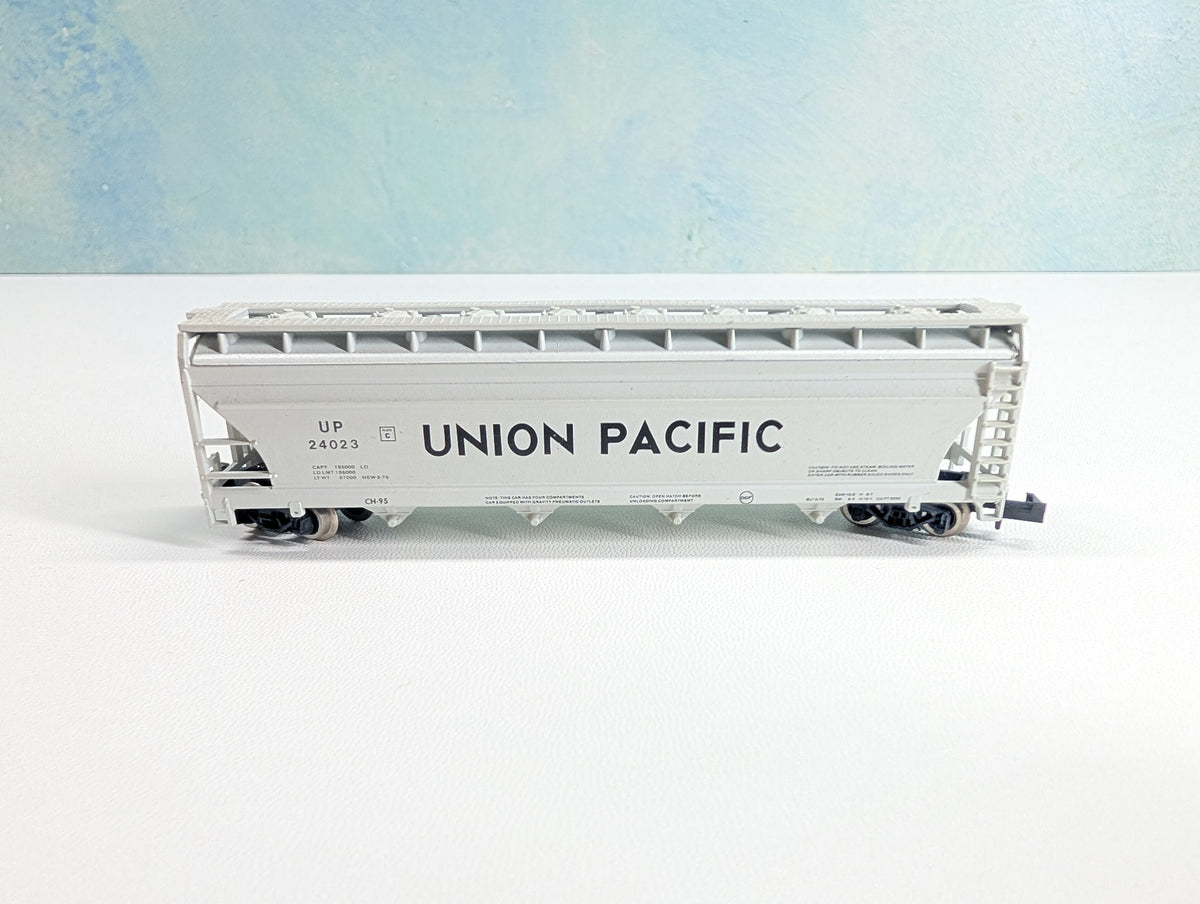 USED Atlas 3701 N Scale ACF Centerflow Hopper Union Pacific UP #24023