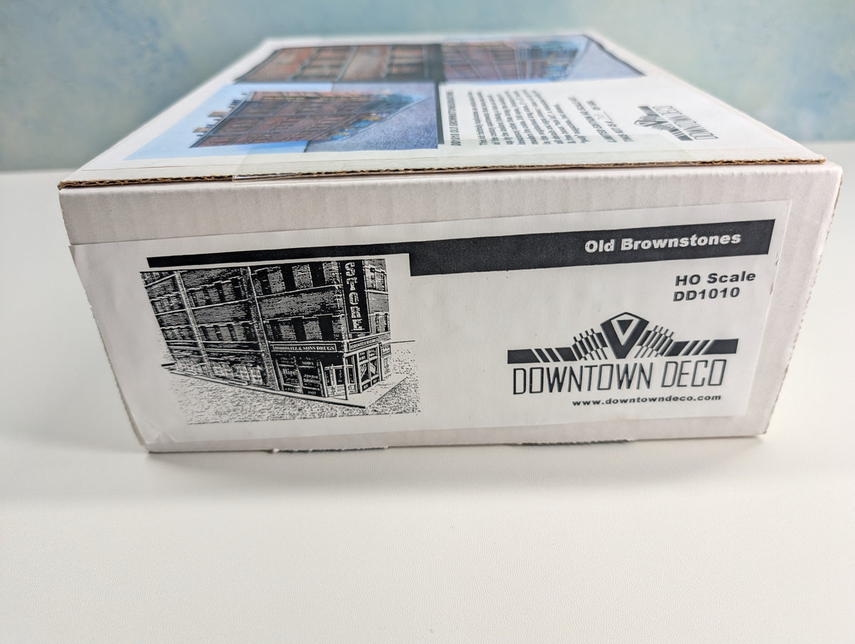 USED Downtown Deco 1010 HO Scale Old Brownstones KIT
