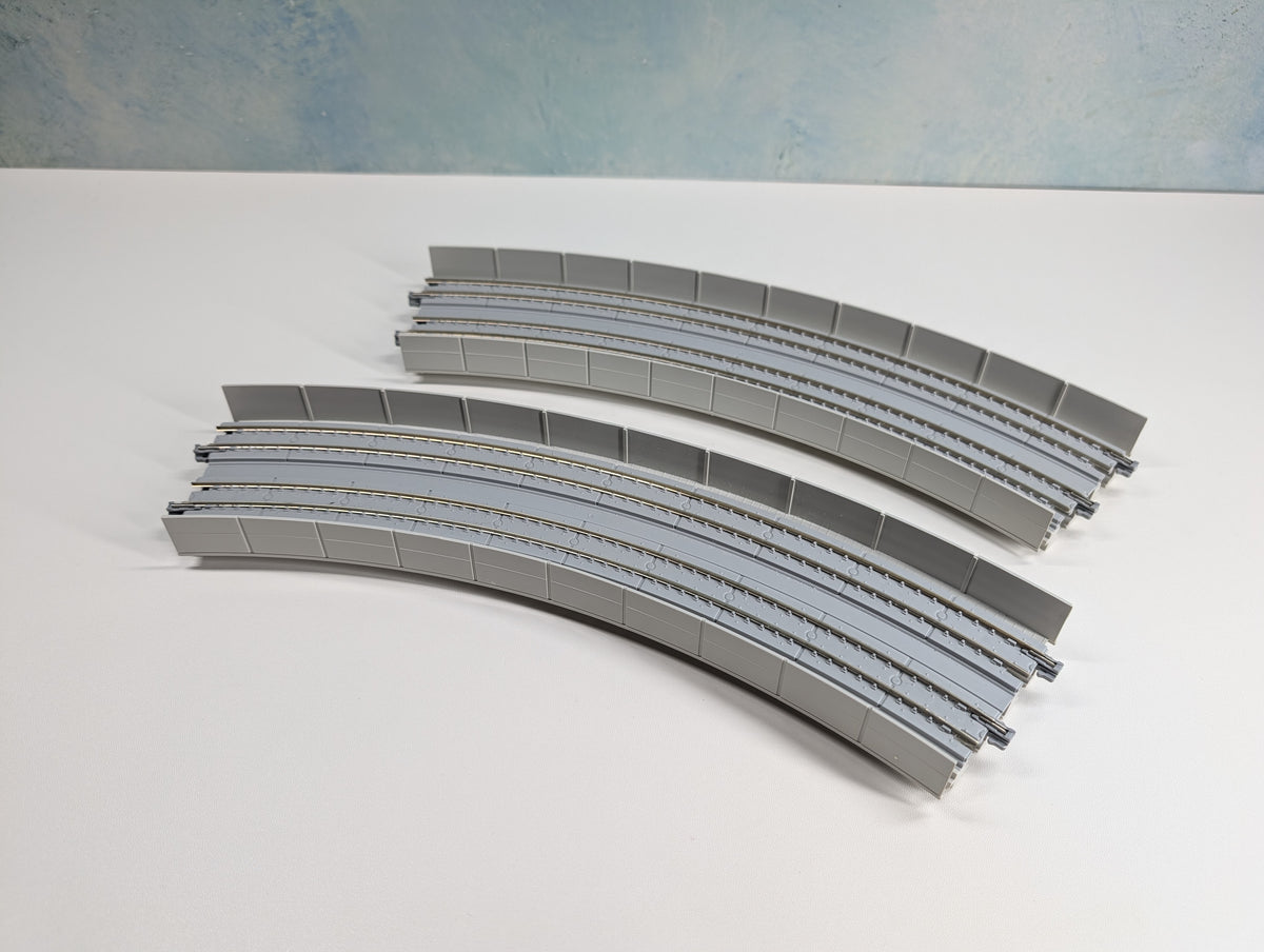 USED KATO 20-544 N Scale Concrete Tie Double Viaduct Track Superelevated Curve (414/381mm, 16 5/16"/15") 45R Unitrack, Code 80 (2 pcs)