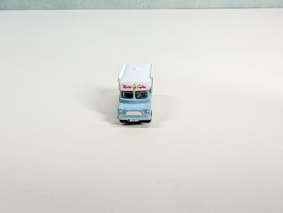 USED Oxford Diecast N Scale Mister Softee Ice Cream Truck