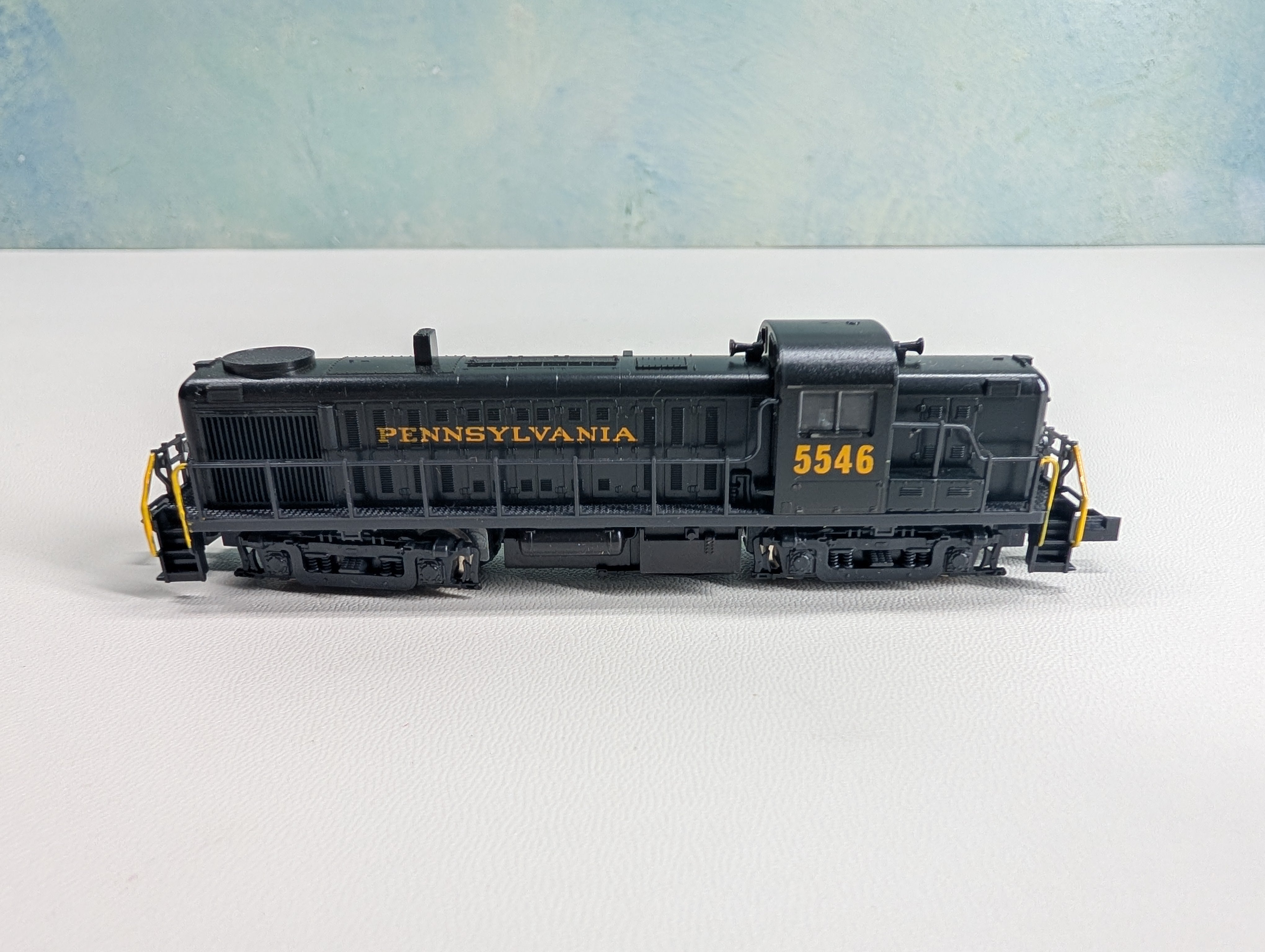 USED Atlas 4201 N Scale RS-3 Diesel Locomotive Pennsylvania PRR #5546 Runs Great! DC