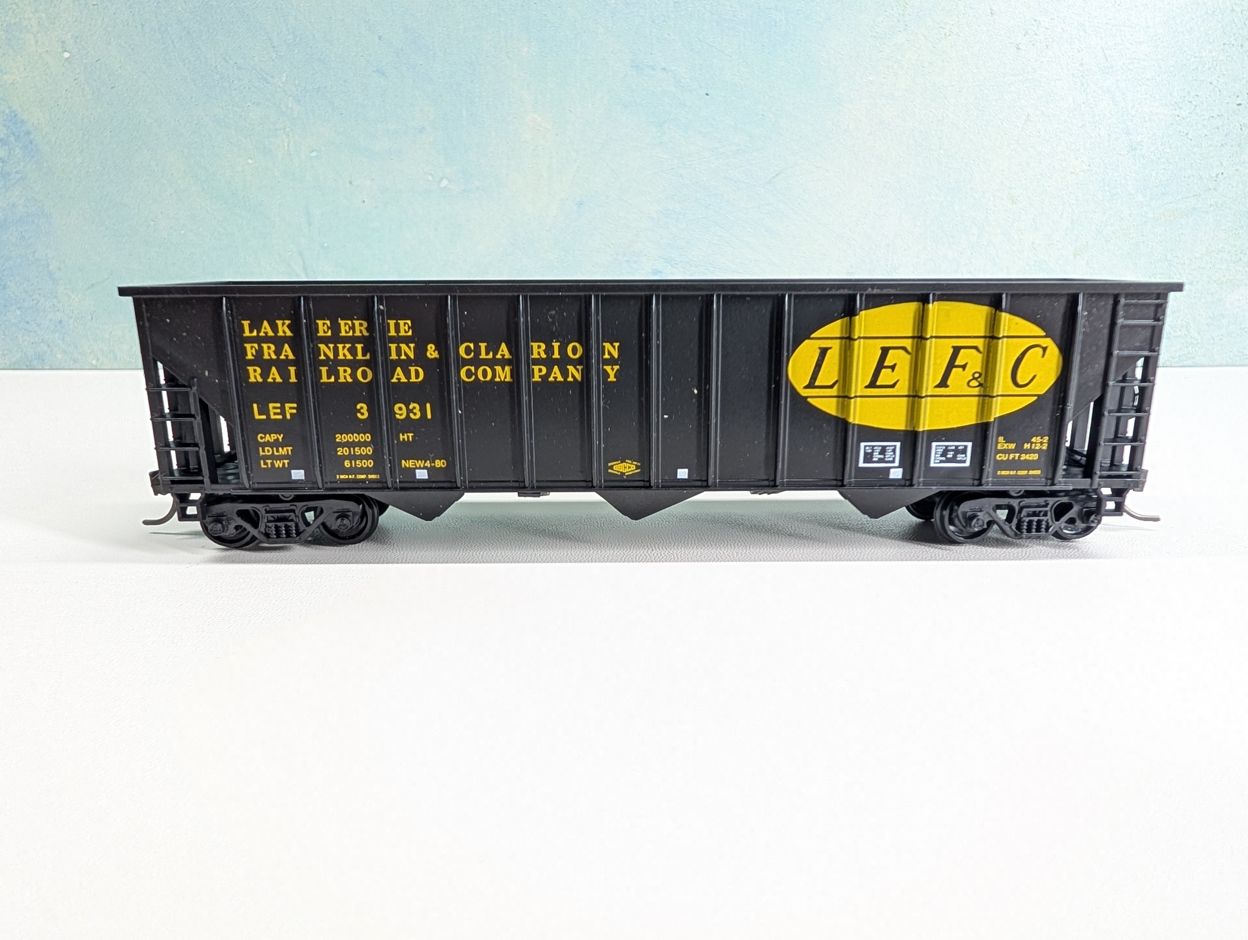 USED MCKEAN HO Scale 100 Ton 12-Panel Coal Hopper Lake Erie Franklin & Clarion LEF&C #3931