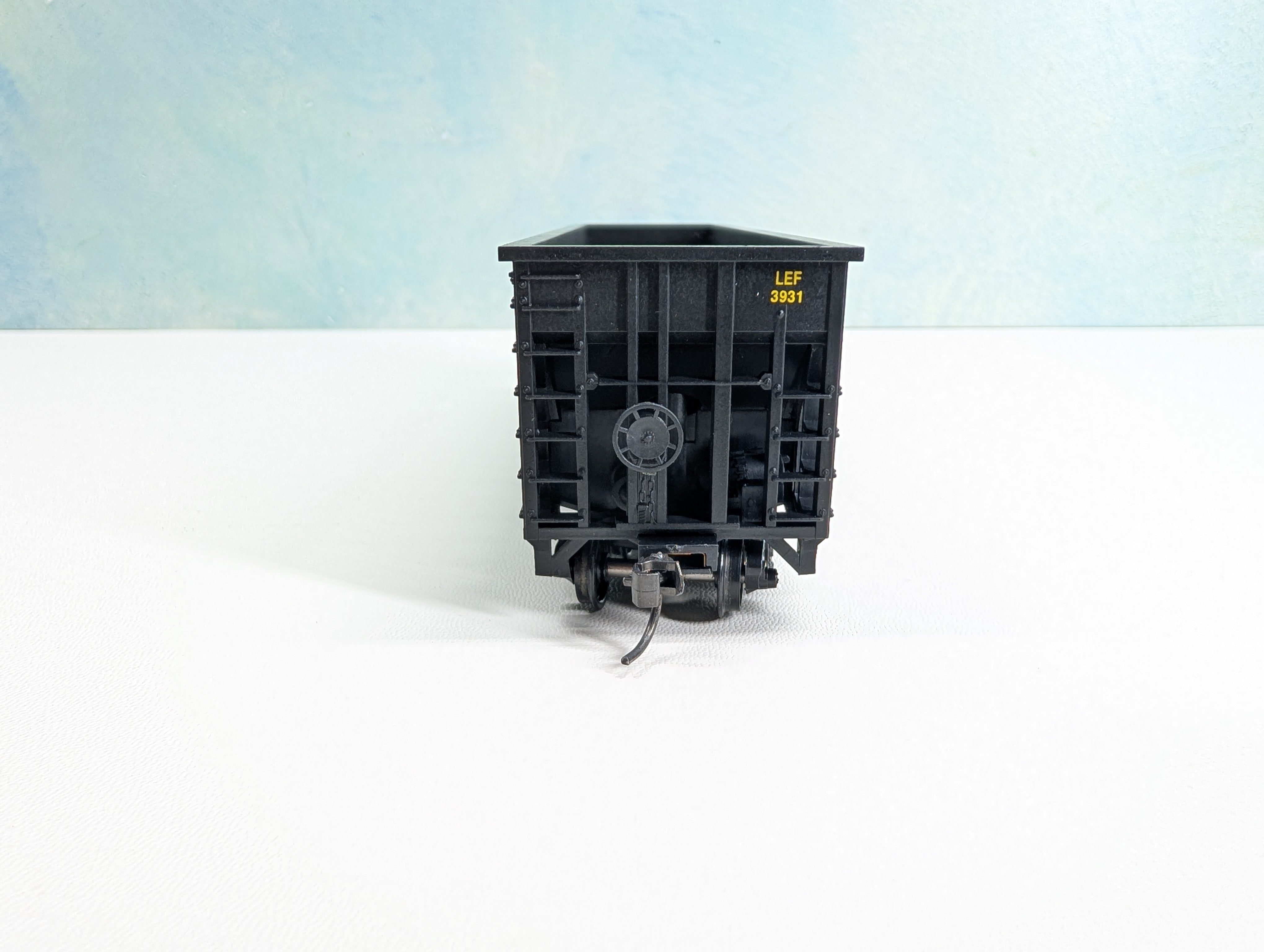 USED MCKEAN HO Scale 100 Ton 12-Panel Coal Hopper Lake Erie Franklin & Clarion LEF&C #3931