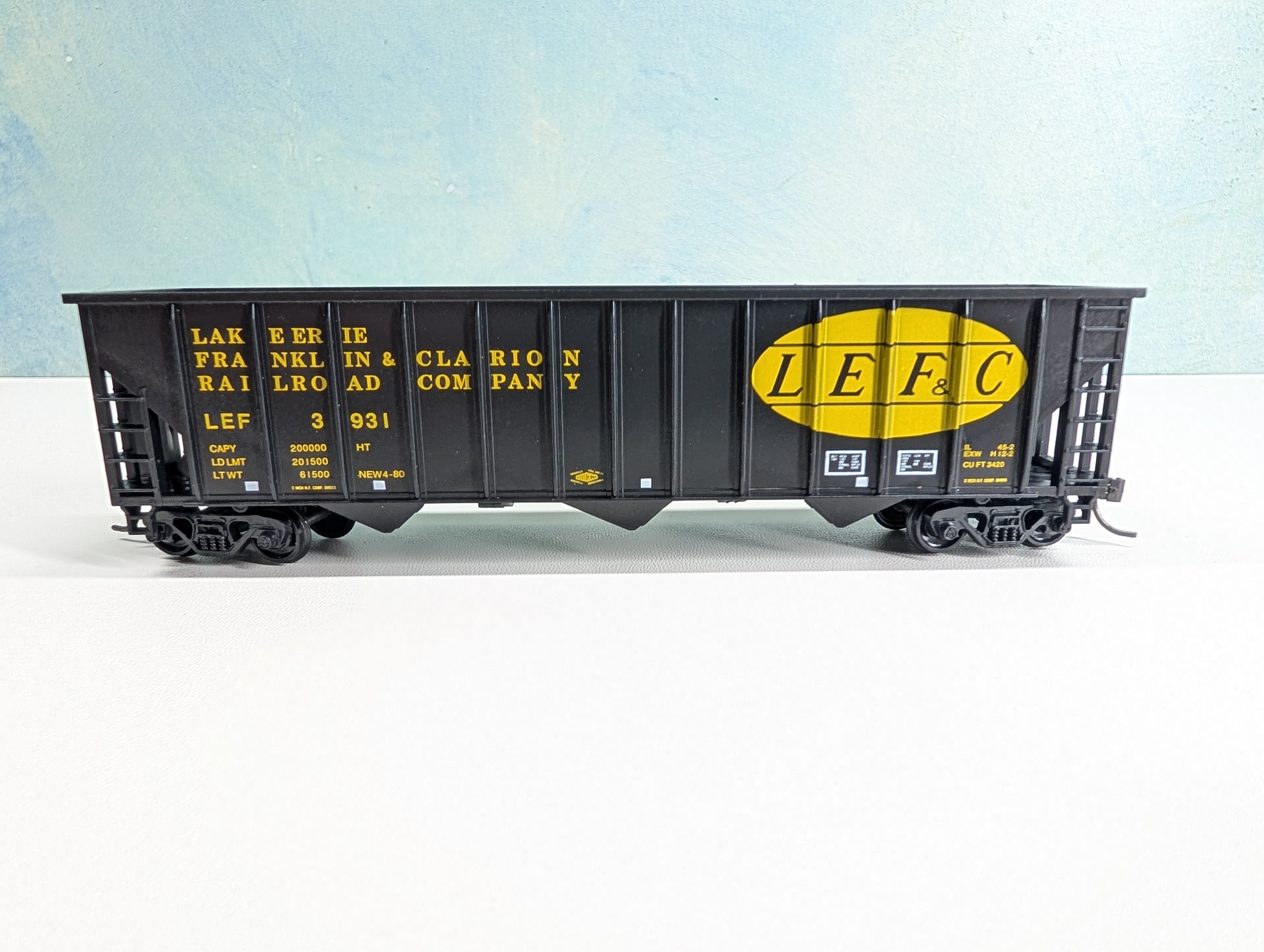 USED MCKEAN HO Scale 100 Ton 12-Panel Coal Hopper Lake Erie Franklin & Clarion LEF&C #3931