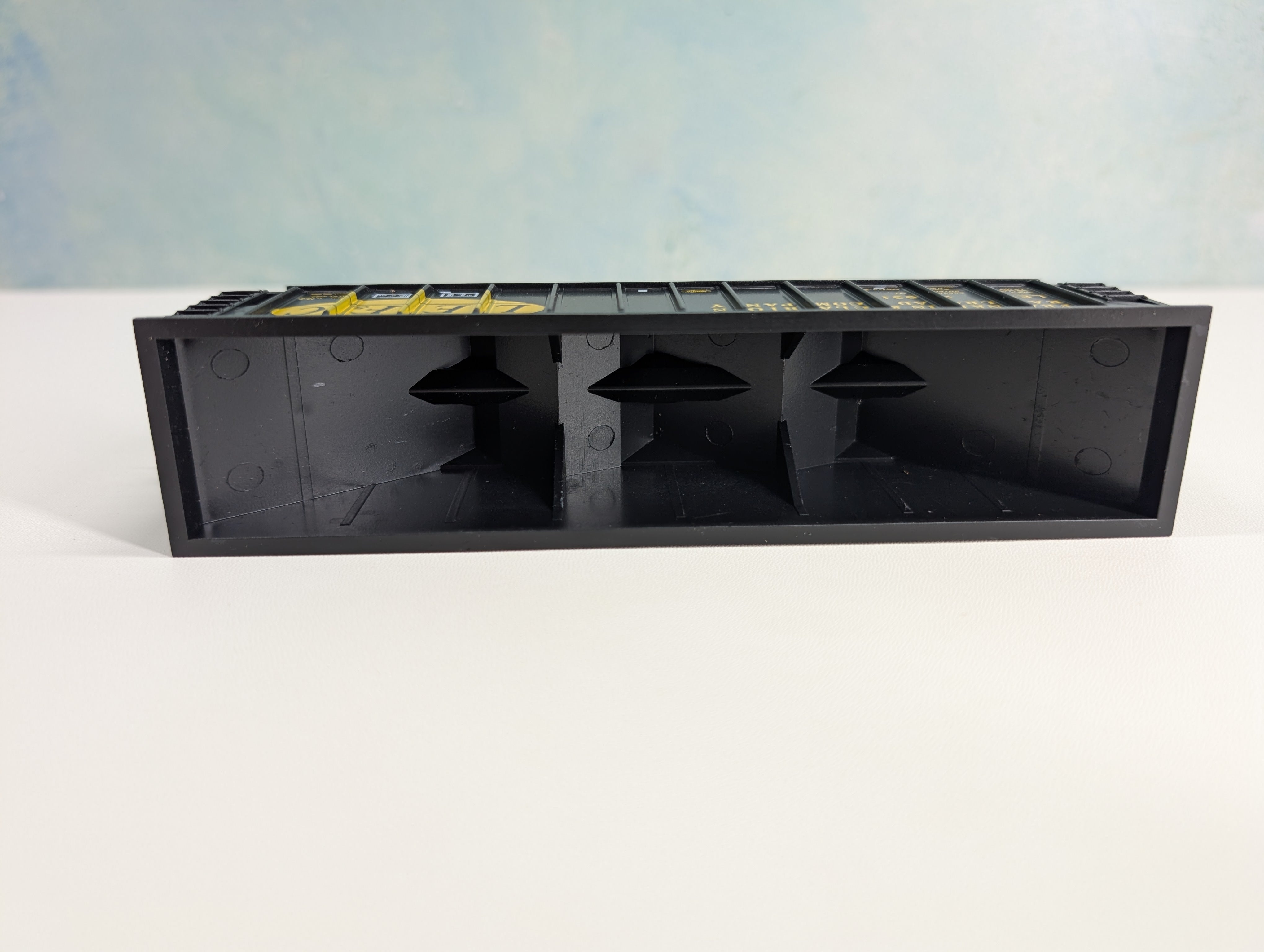 USED MCKEAN HO Scale 100 Ton 12-Panel Coal Hopper Lake Erie Franklin & Clarion LEF&C #3931
