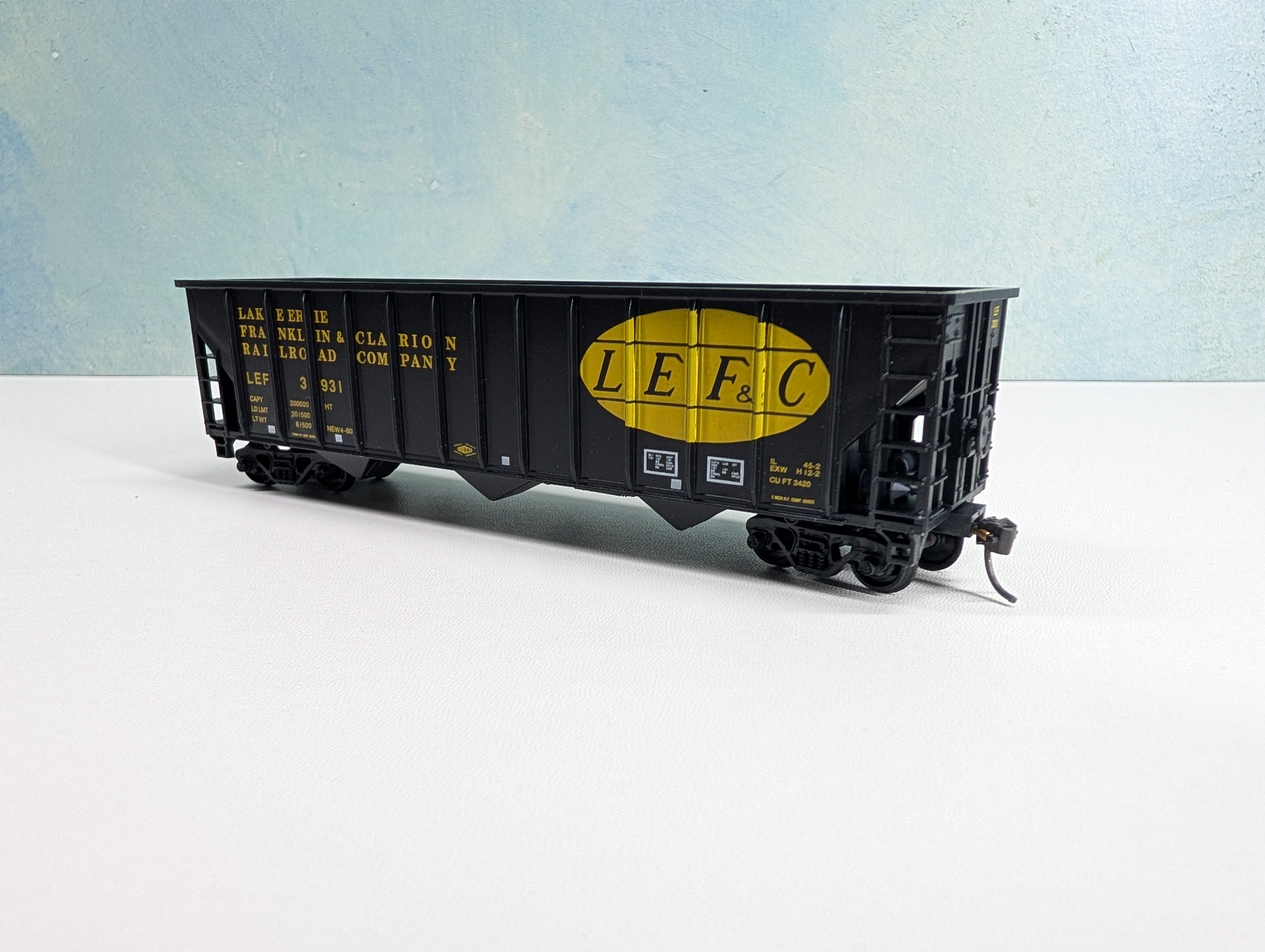 USED MCKEAN HO Scale 100 Ton 12-Panel Coal Hopper Lake Erie Franklin & Clarion LEF&C #3931