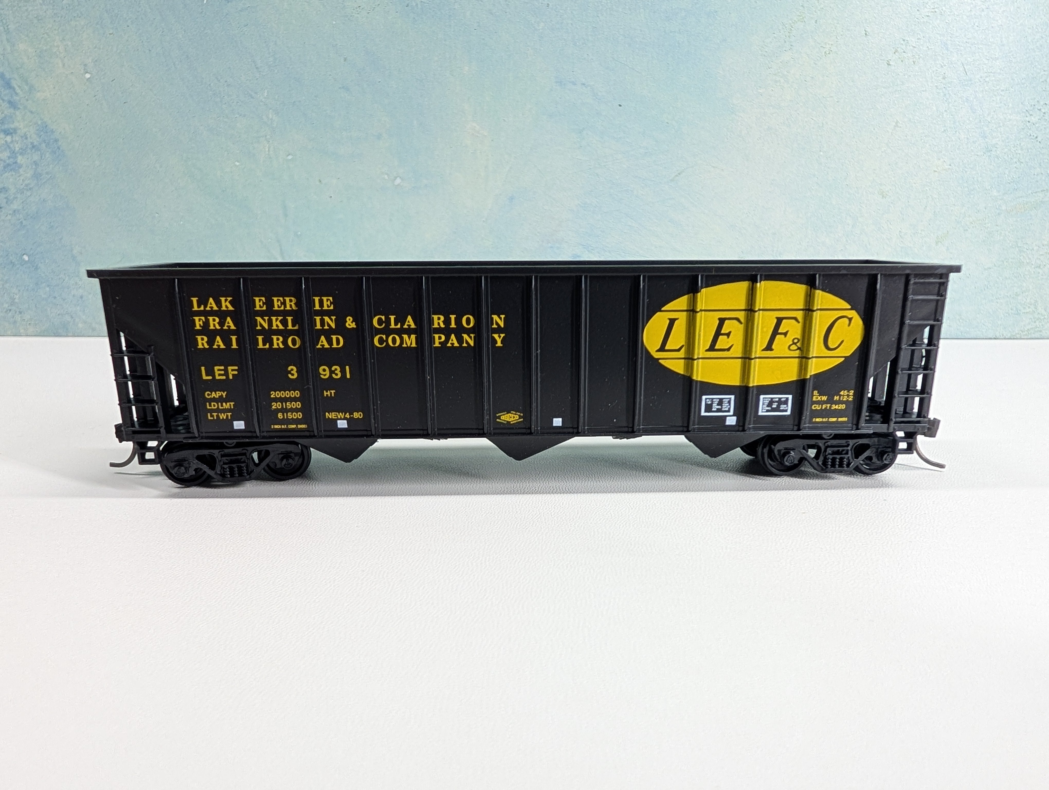 USED MCKEAN HO Scale 100 Ton 12-Panel Coal Hopper Lake Erie Franklin & Clarion LEF&C #3931