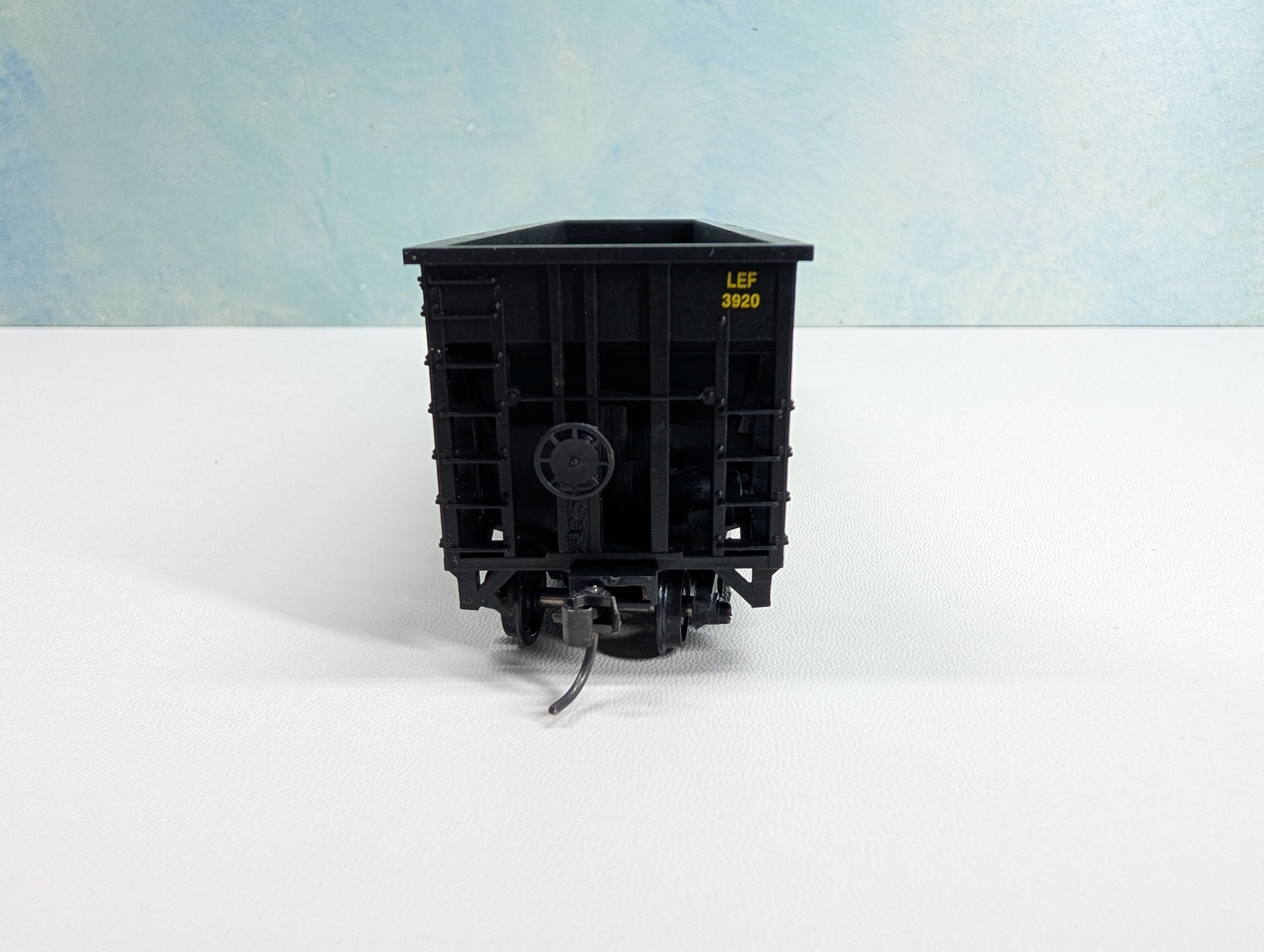 USED MCKEAN HO Scale 100 Ton 12-Panel Coal Hopper Lake Erie Franklin & Clarion LEF&C #3920