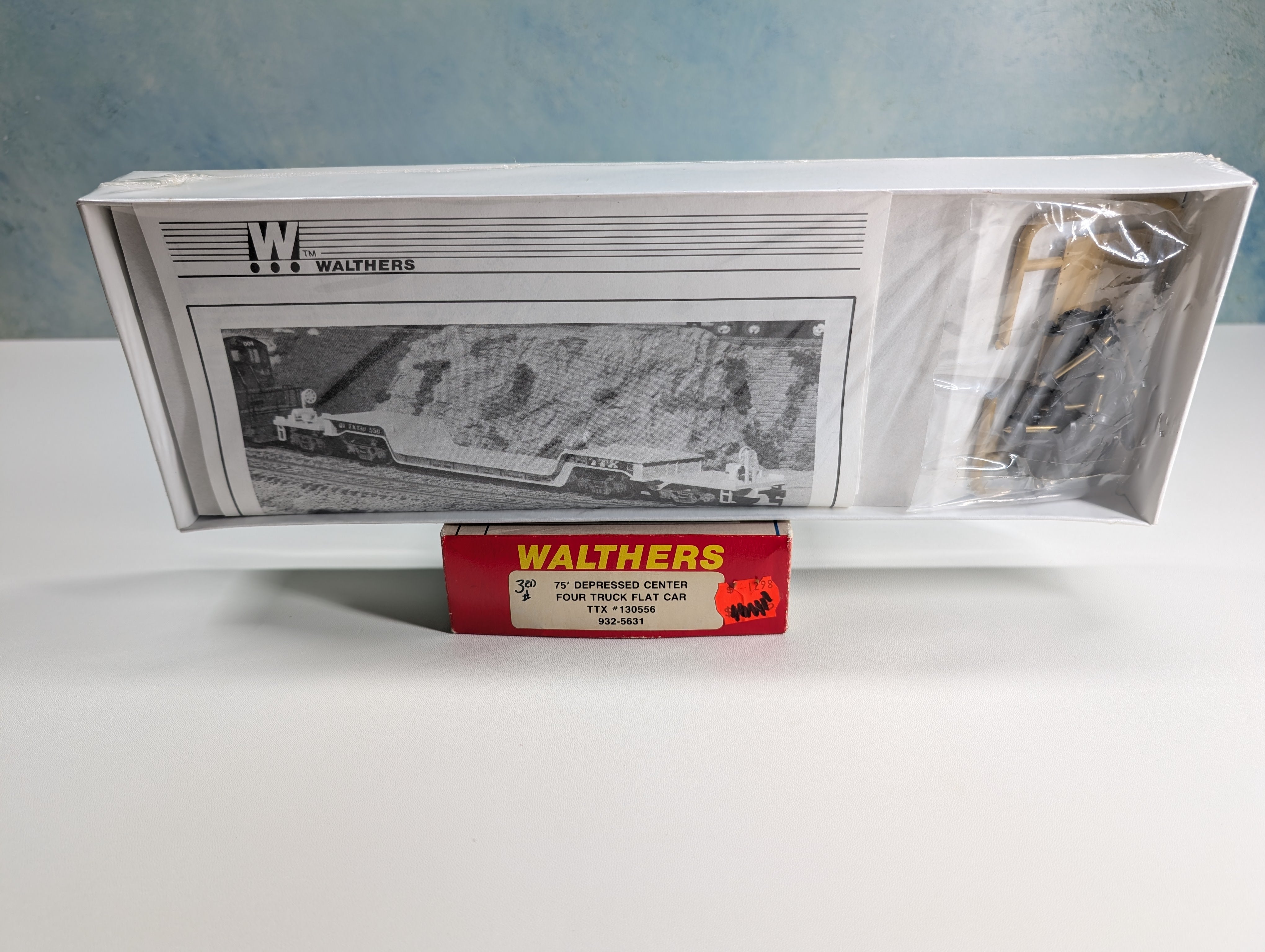 USED Walthers 932-5631 HO Scale 75' Depressed Center Four Truck Flat Car TTX #130556 Sealed KIT