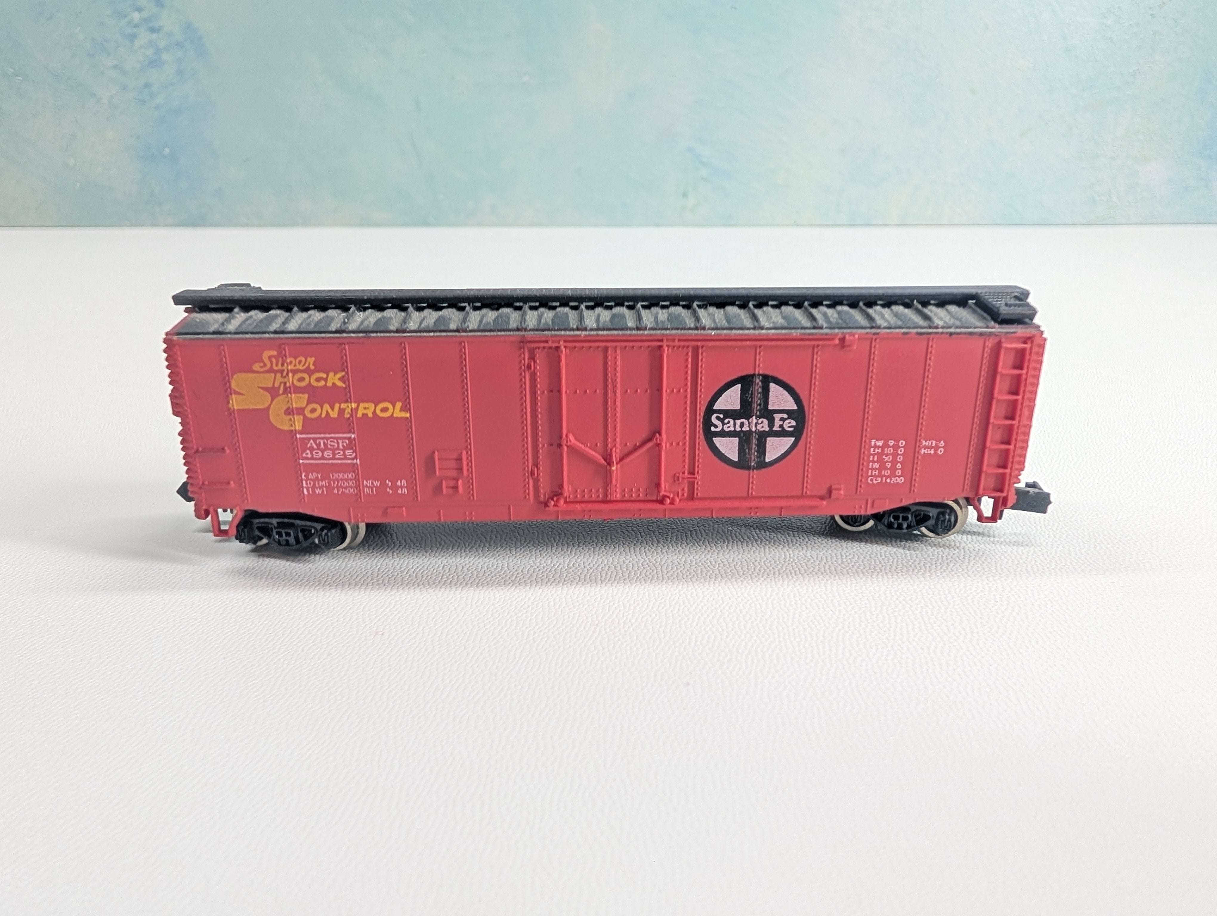 USED Bachmann N Scale Box Car Santa Fe ATSF #49625