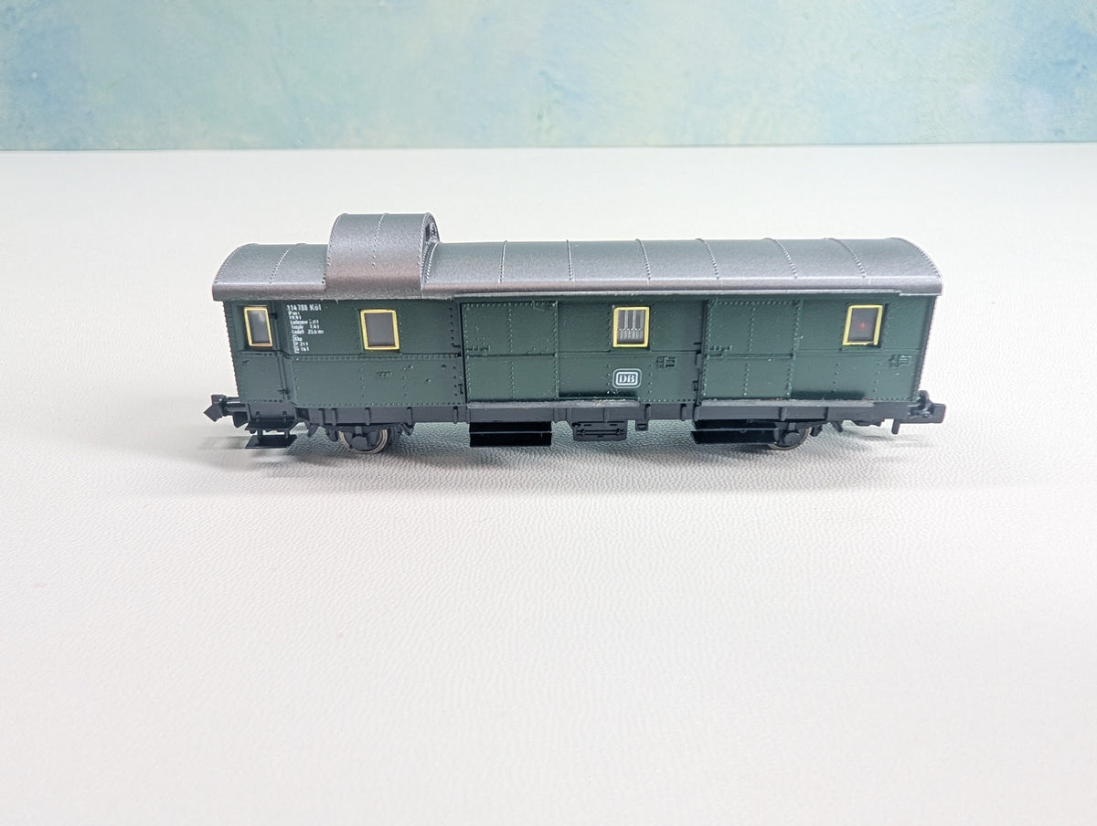 USED Fleischmann 8060 N Scale Luggage Baggage Car DB