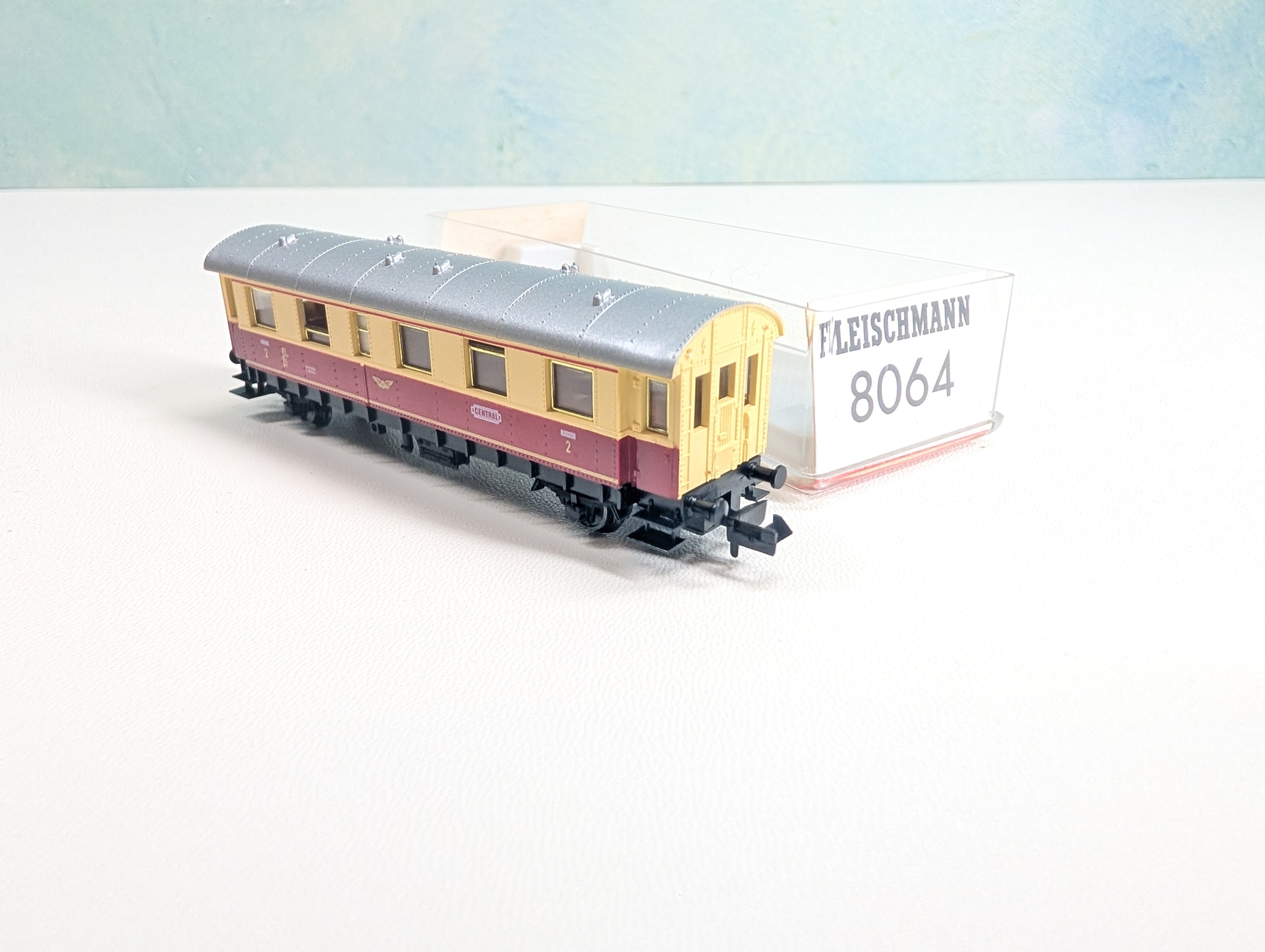 USED Fleischmann 8064 N Scale Coach Car Central
