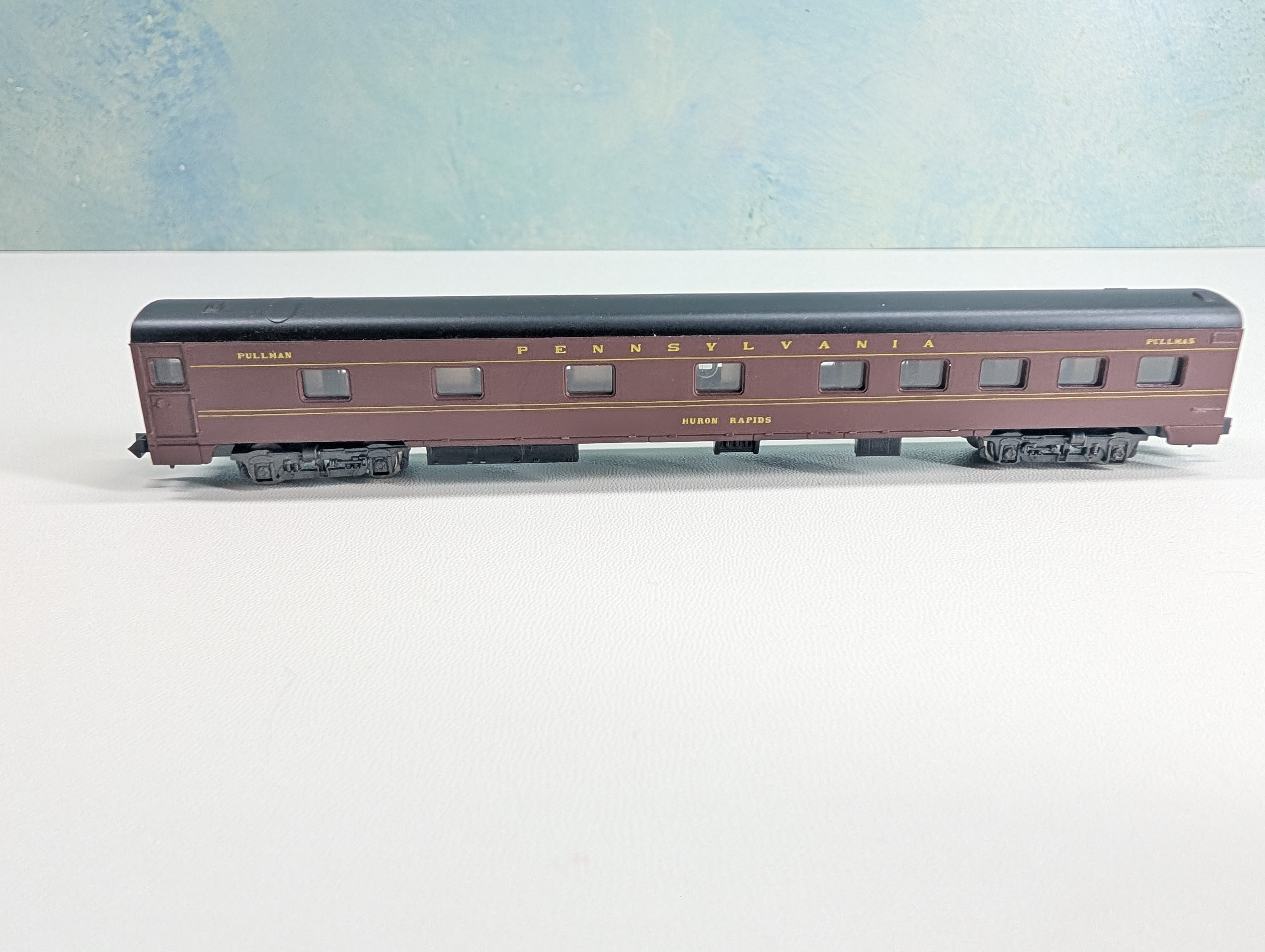 USED Atlas N Scale Roomette Passenger Car Pennsylvania Pullman Huron Rapids