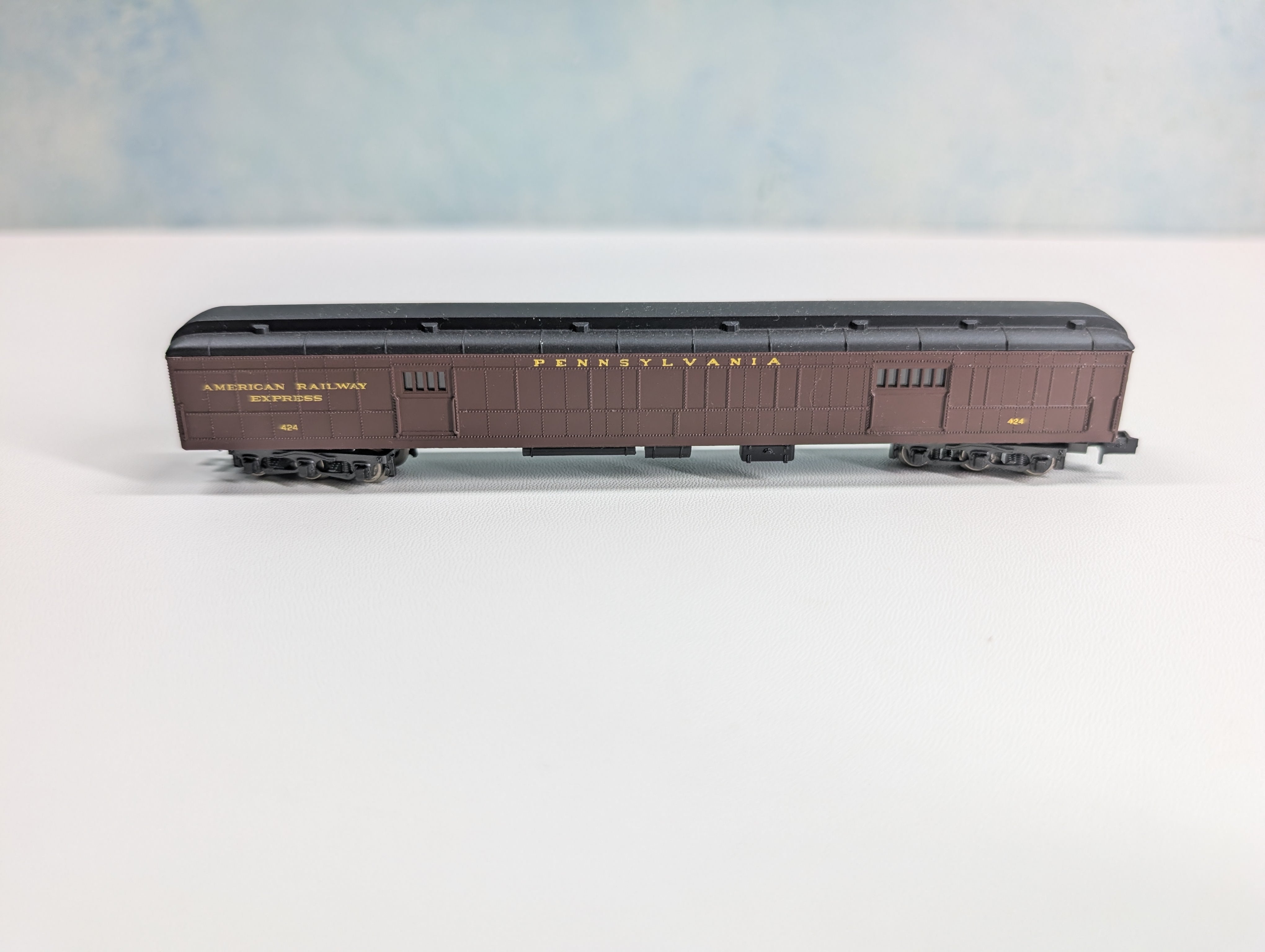 USED Rivarossi N Scale Baggage Passenger Car Pennsylvania #424 American Railway Express