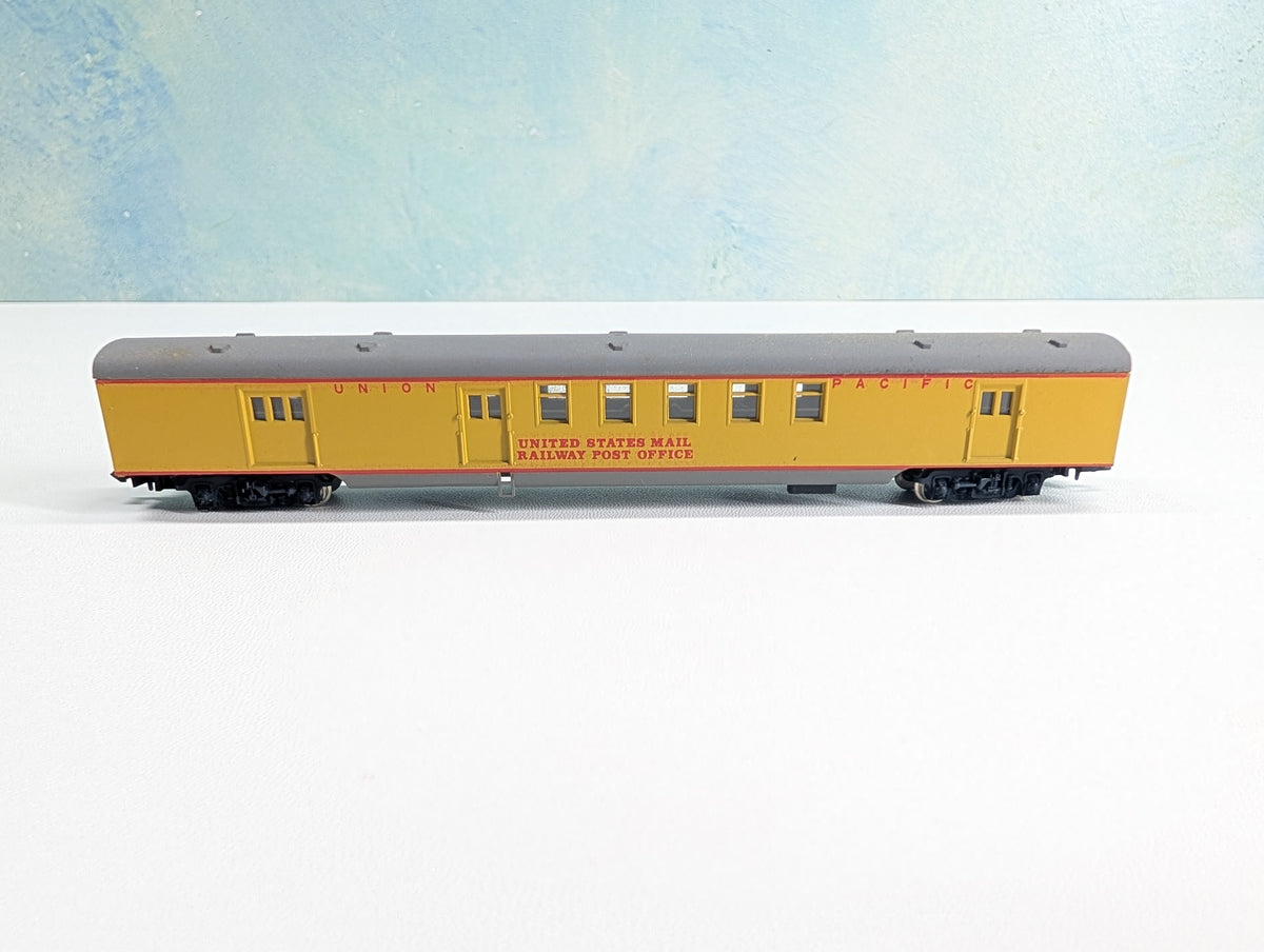 USED Con-Cor N Scale RPO Passenger Car Union Pacific