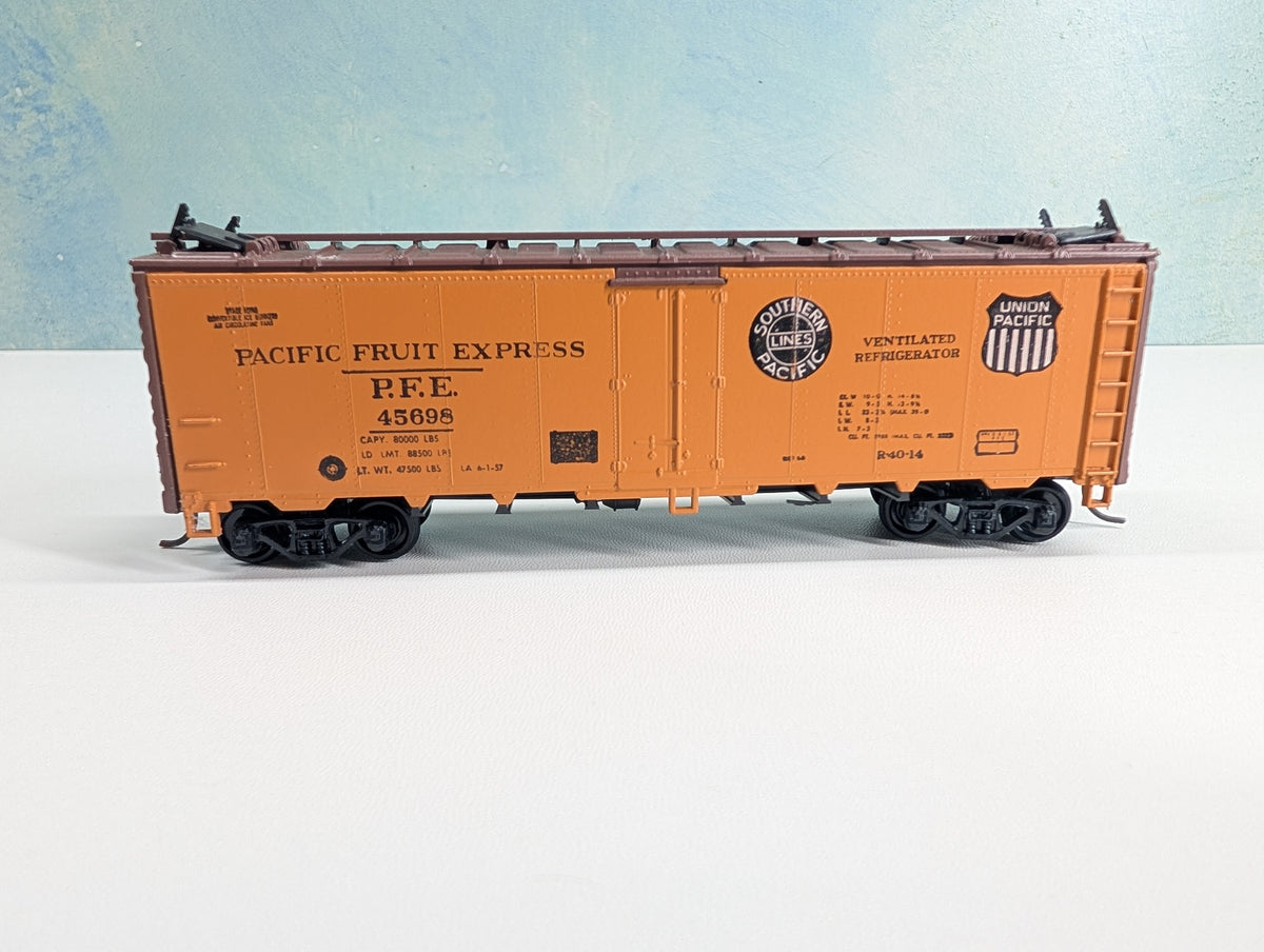 USED Athearn HO Scale 40' Reefer Box Car Pacific Fruit Express PFE #45698