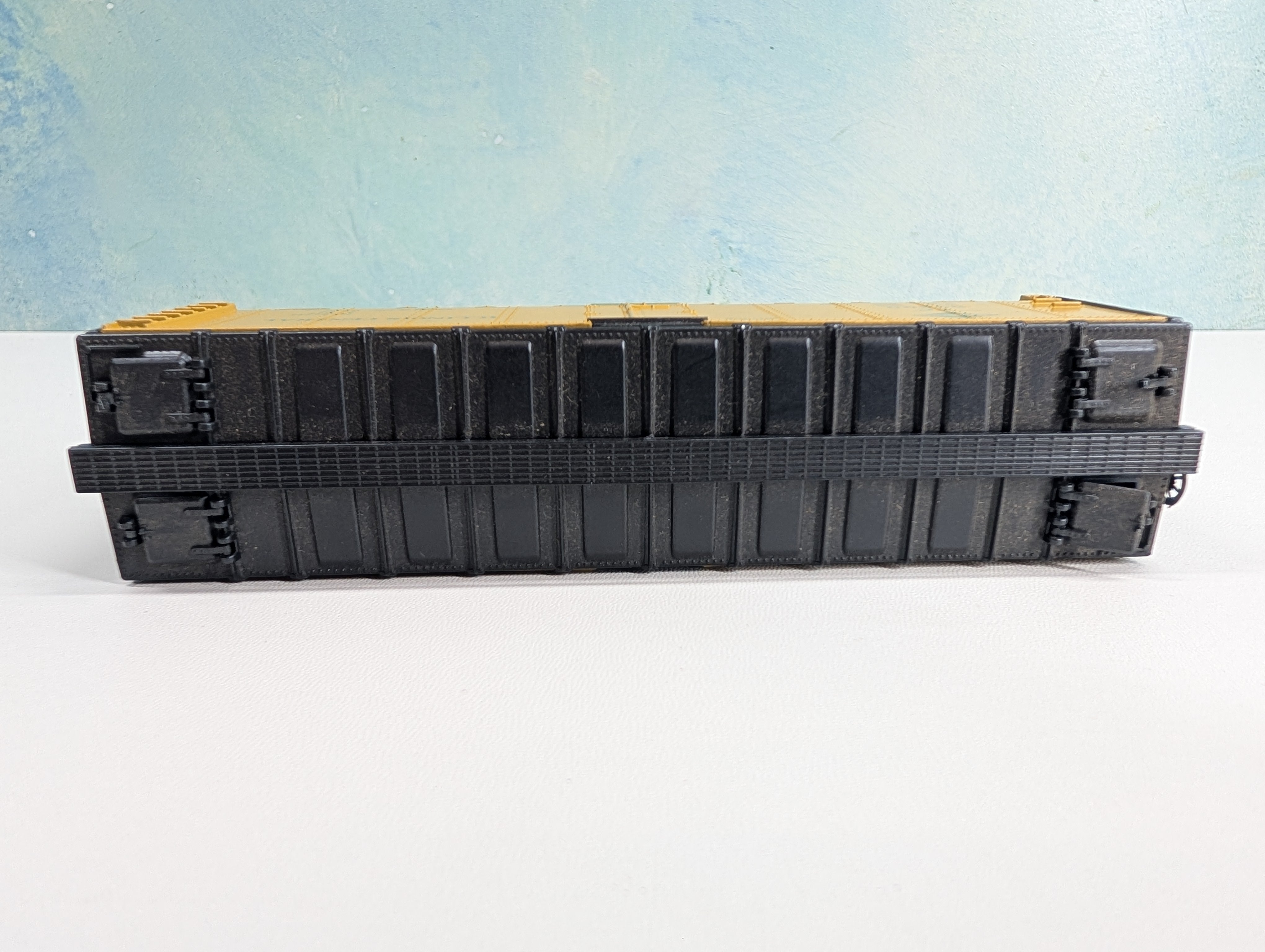 USED Athearn HO Scale 40' Reefer Box Car Illinois Central IC #50300