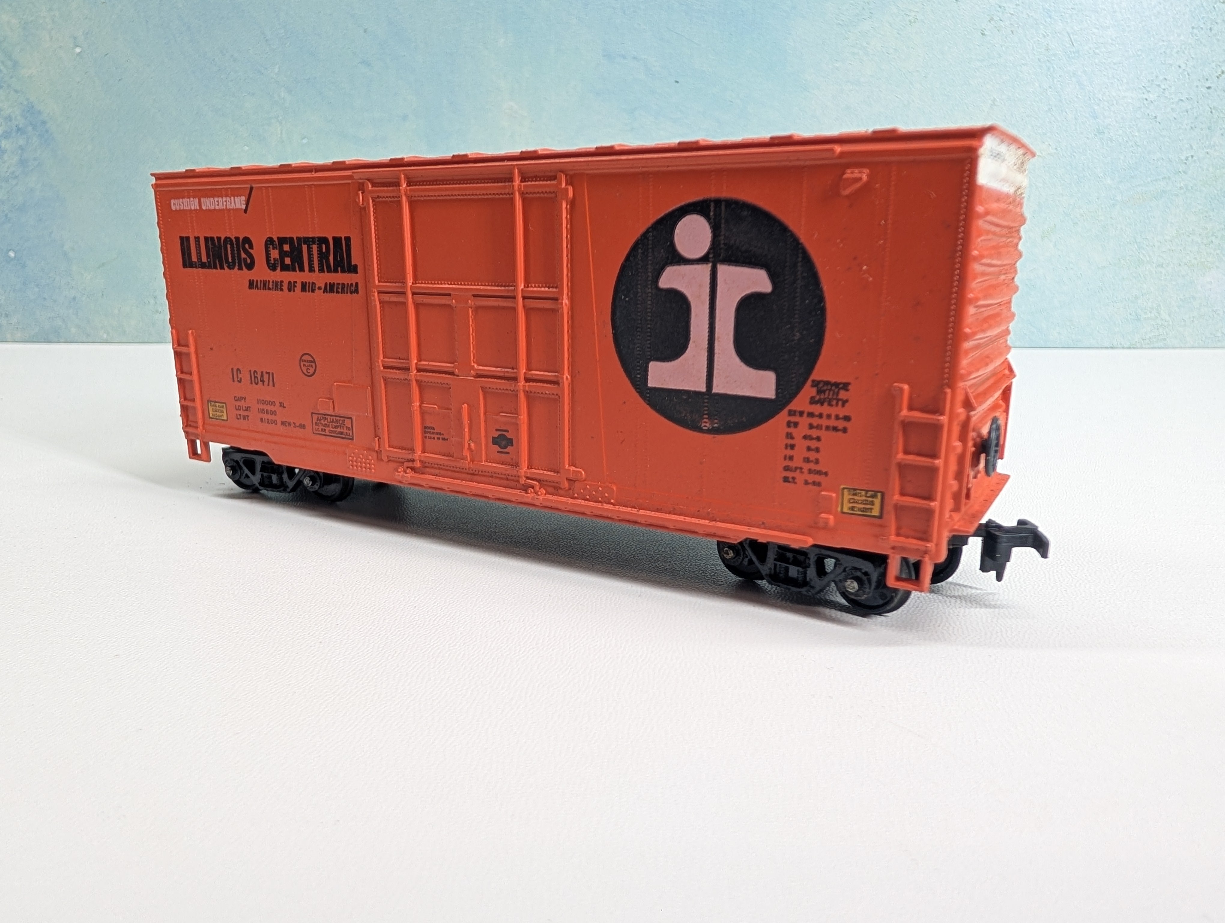 USED Athearn HO Scale 40' Hi-Cube Box Car Illinois Central IC #16471
