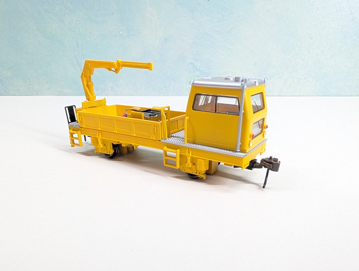 USED Bachmann 16948 HO Scale Self Propelled Ballast Vehicle w/ Crane Maintenance of Way Tested! DC